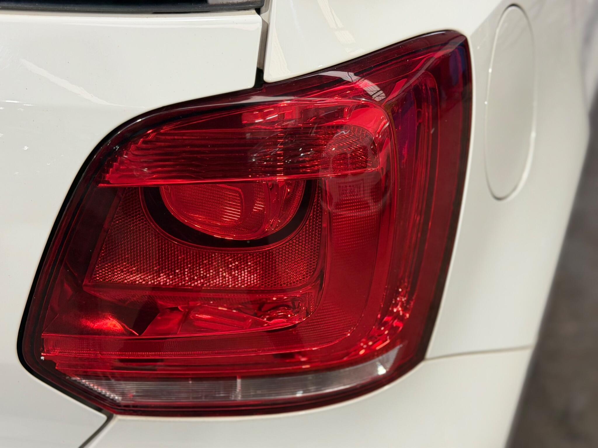 Volkswagen Polo - Image 12