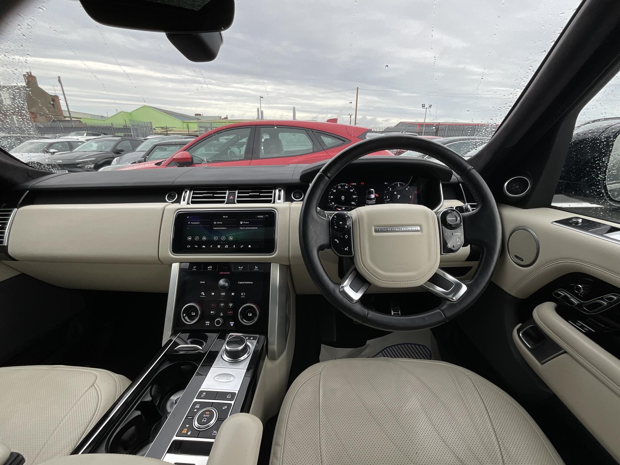 Land Rover Range Rover - Image 5