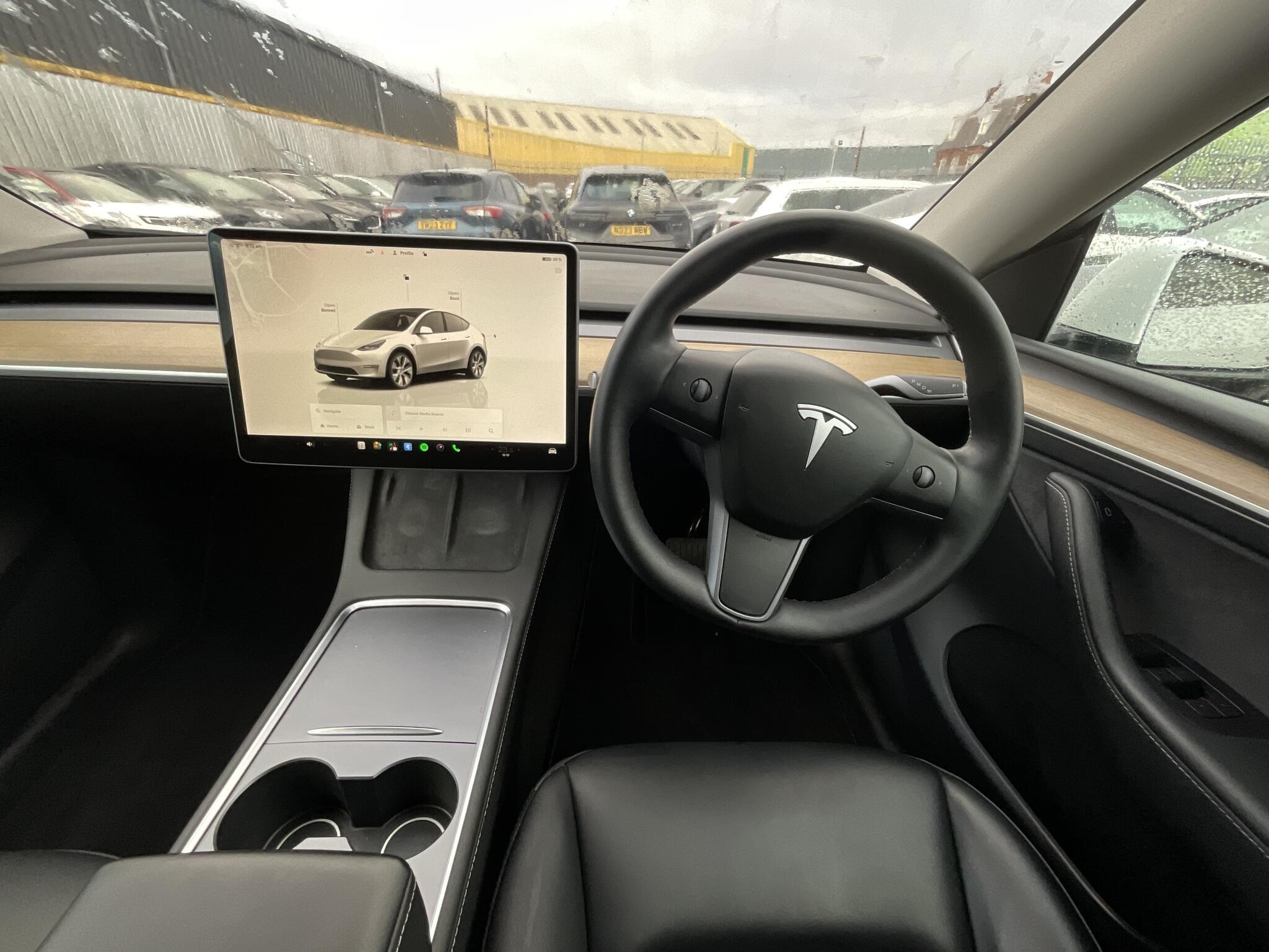 Tesla Model Y - Image 6