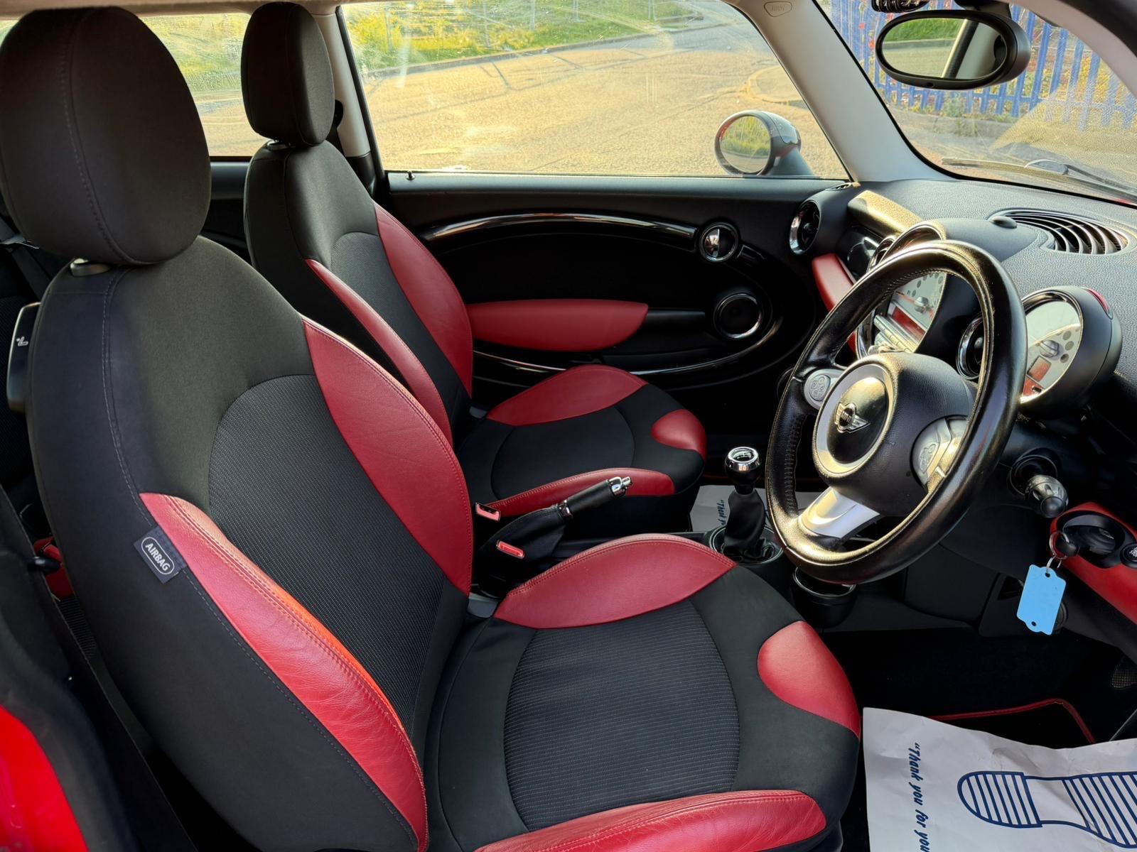 MINI Hatch - Image 24