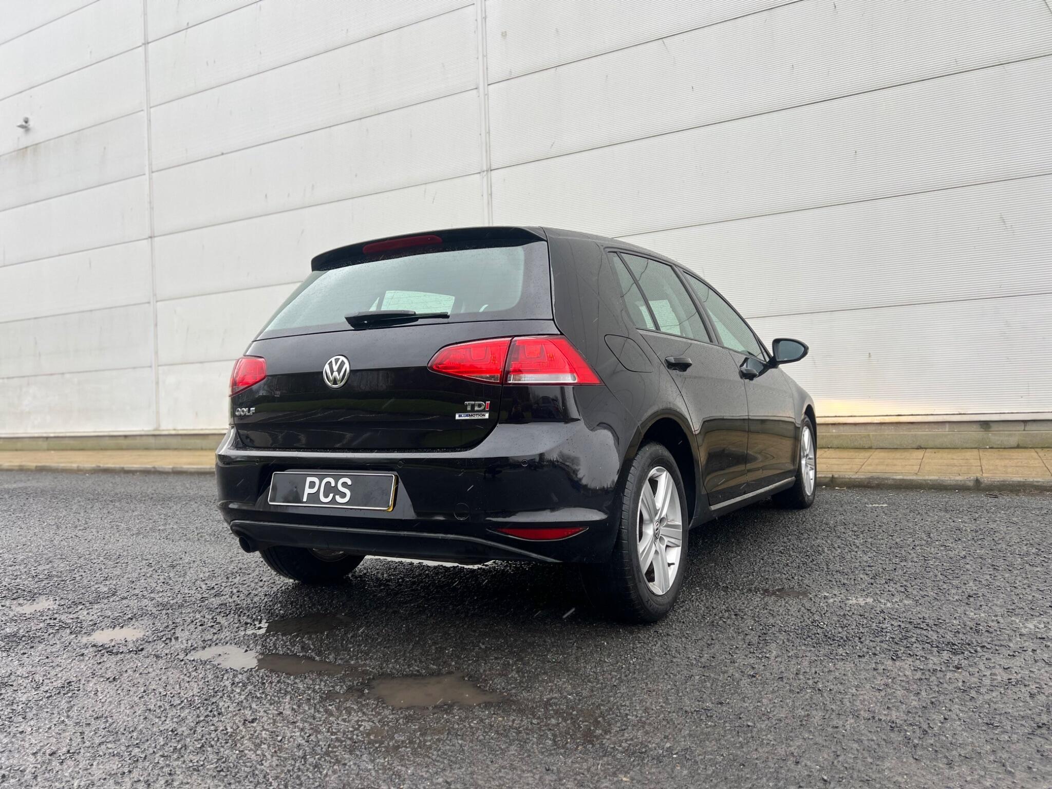 Volkswagen Golf - Image 9