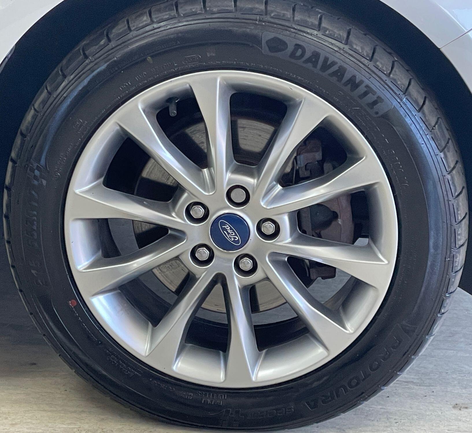 Ford Mondeo - Image 15