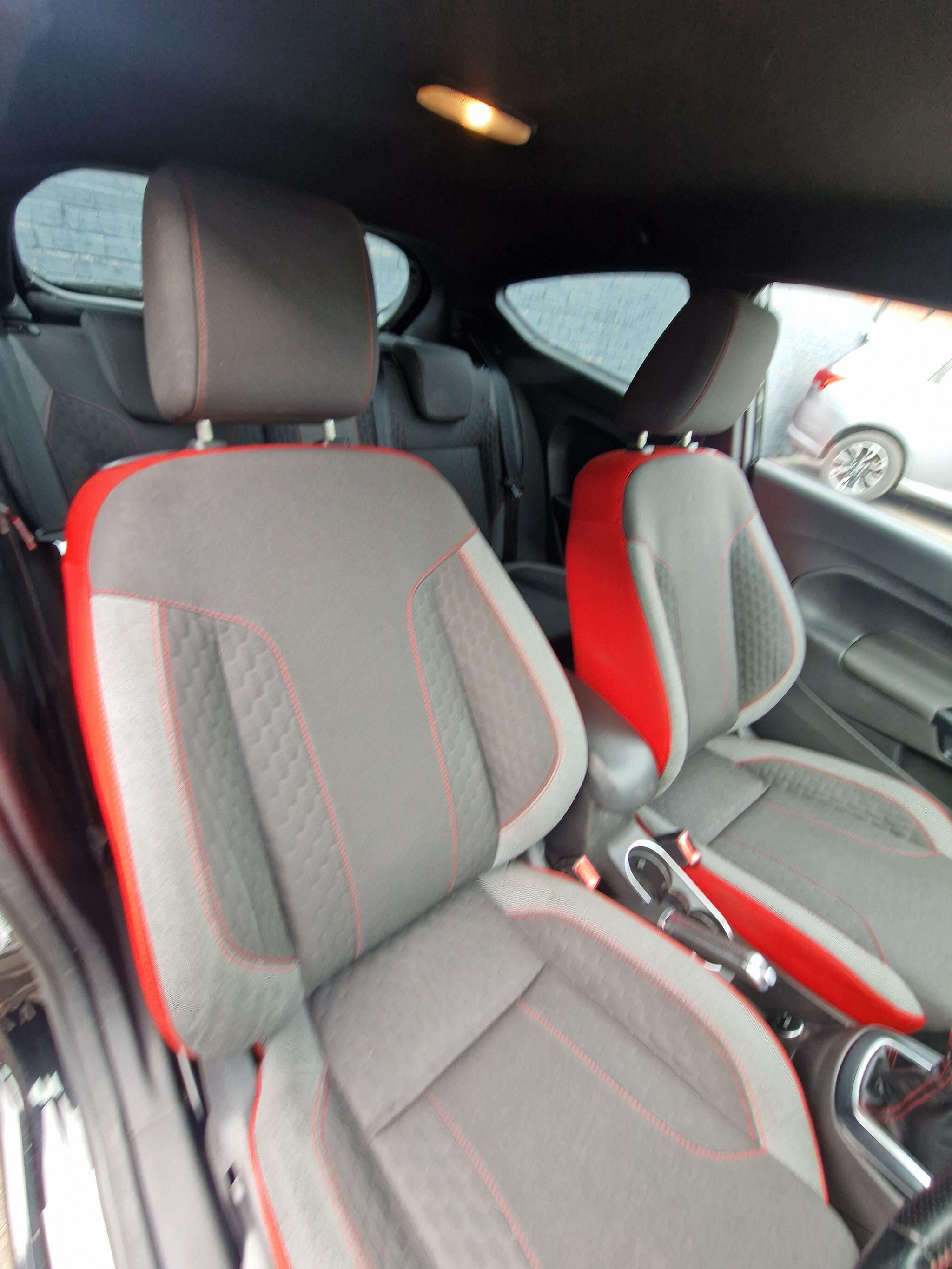 Ford Fiesta - Image 22