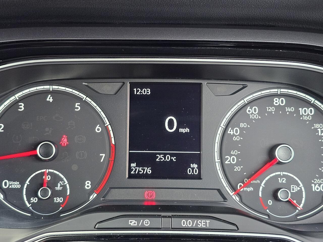 Volkswagen Polo - Image 12