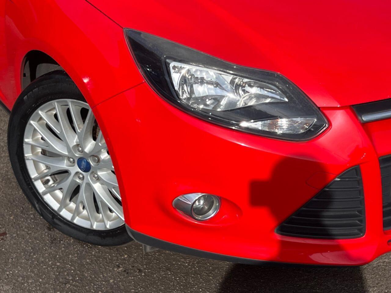Ford Focus - Image 6
