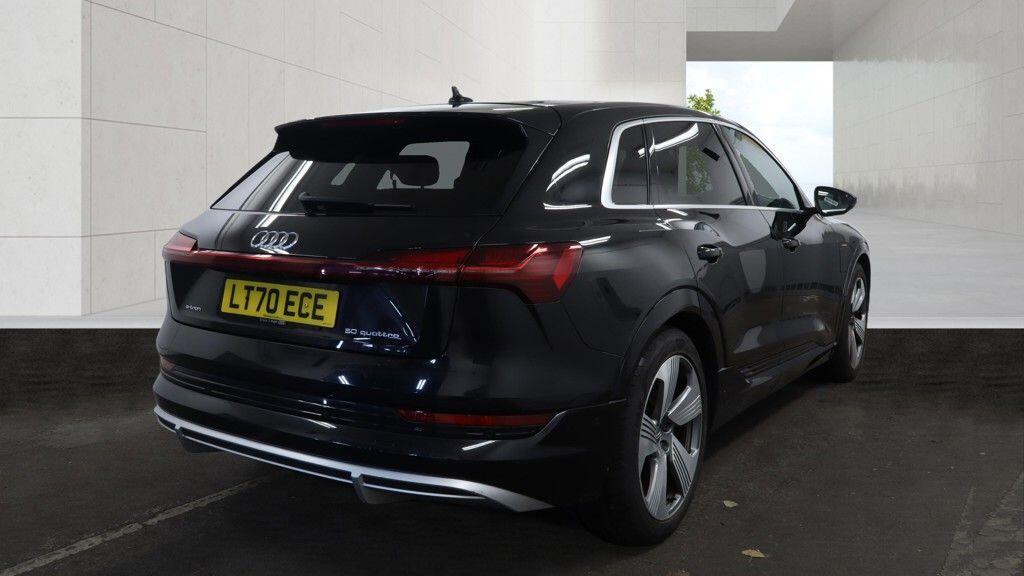 Audi E-Tron - Image 6