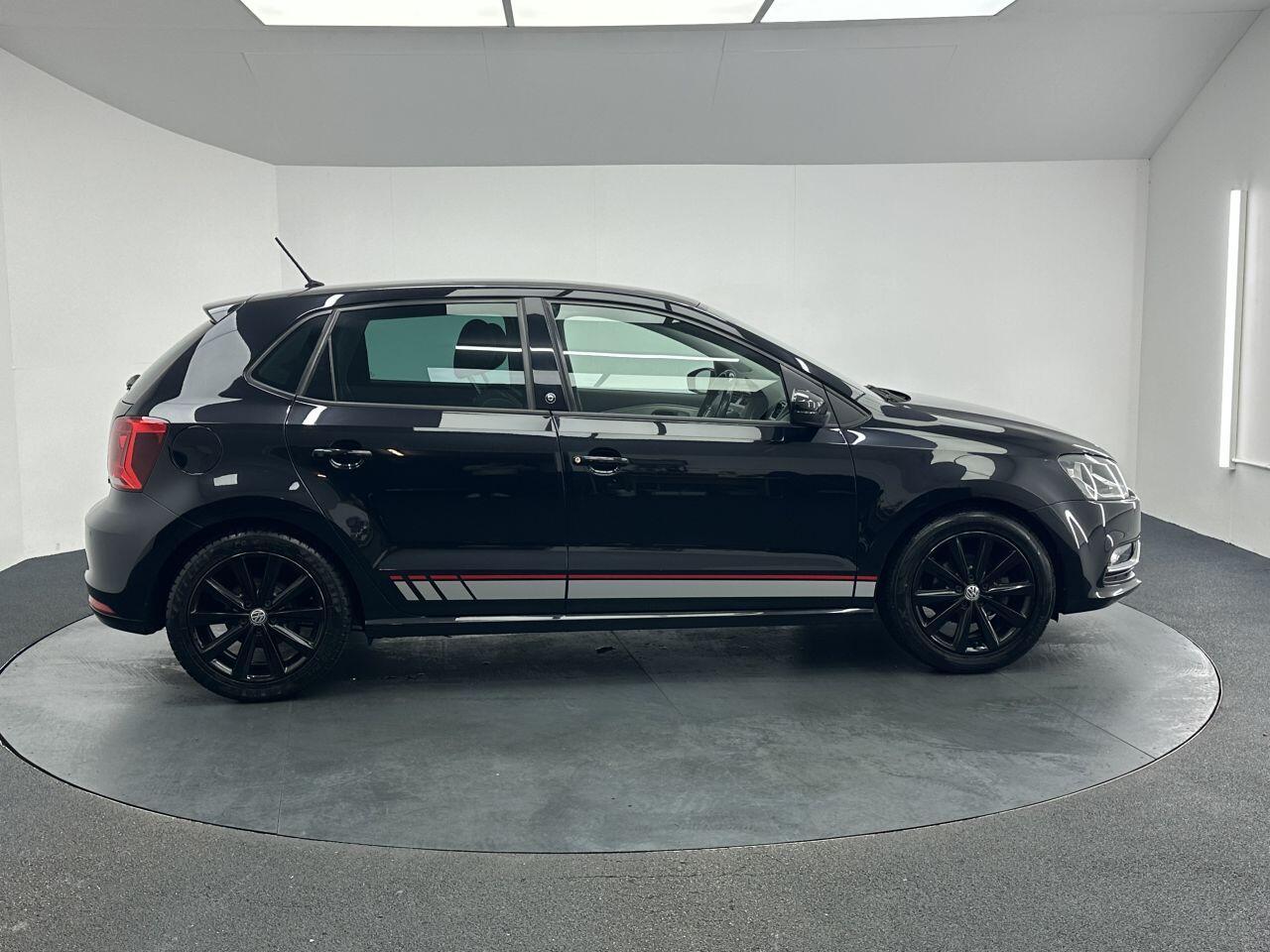 Volkswagen Polo - Image 18