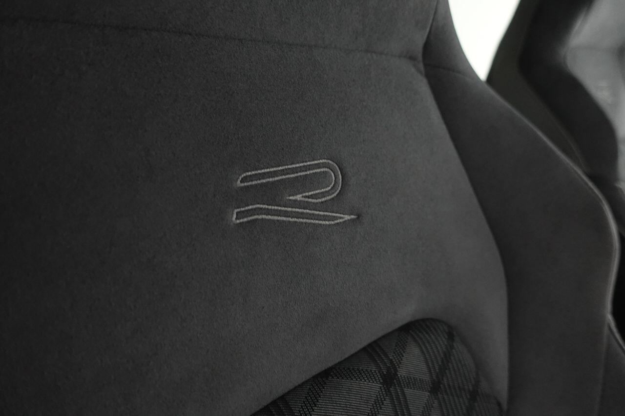 Volkswagen Golf - Image 19