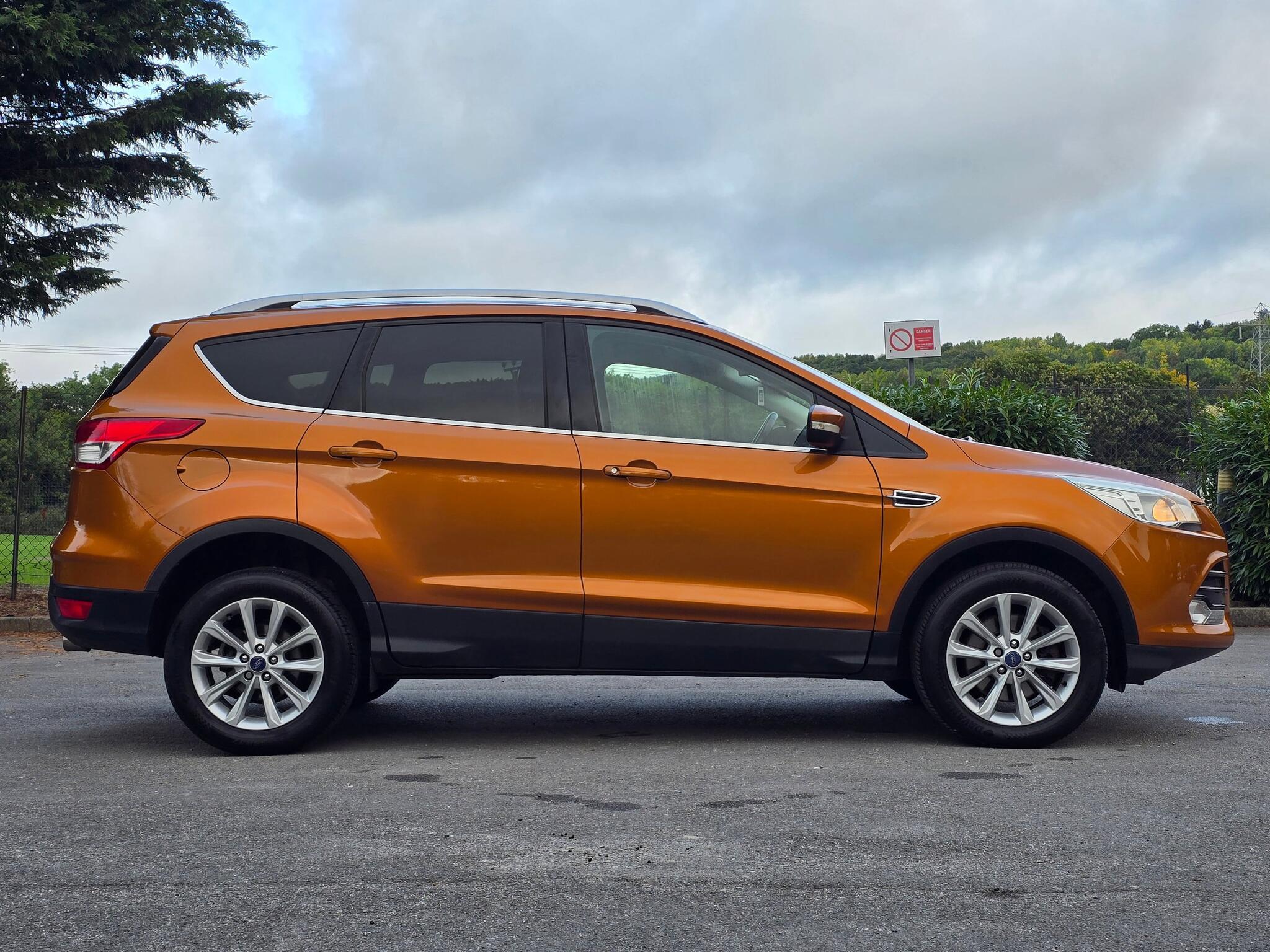 Ford Kuga - Image 19