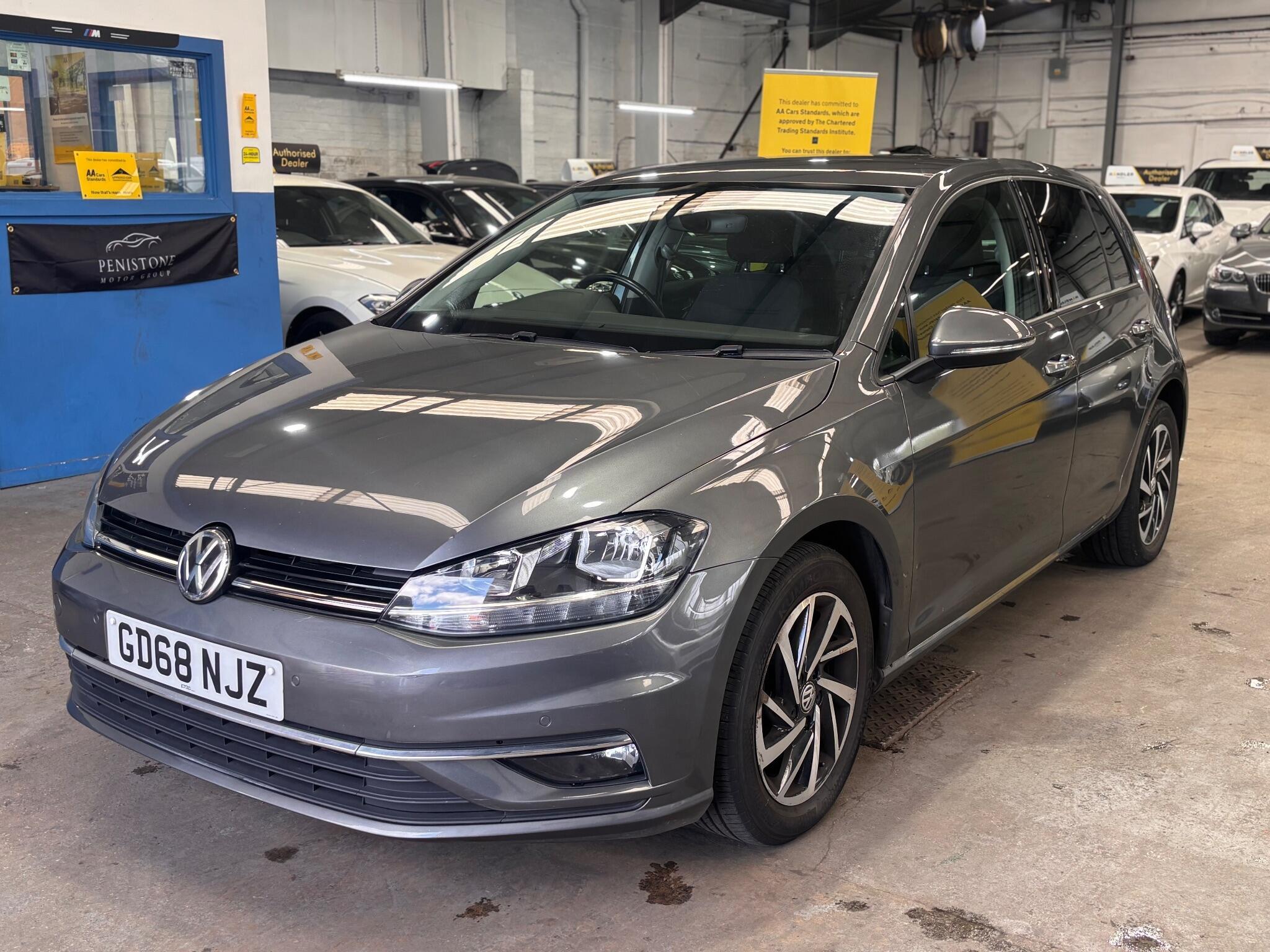 Volkswagen Golf - Image 29