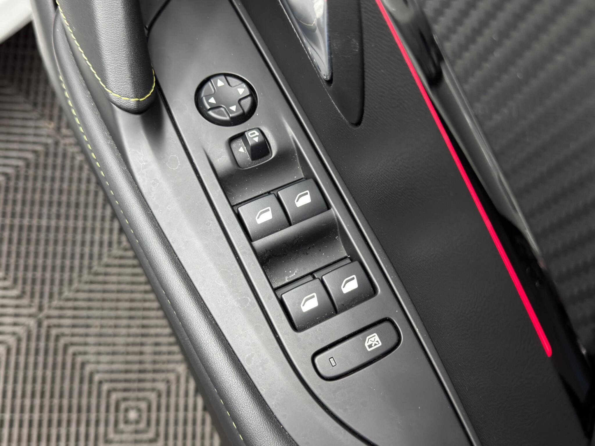 Peugeot 208 - Image 39