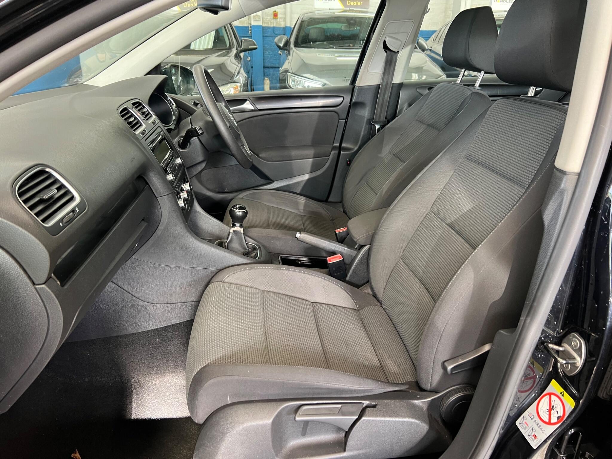 Volkswagen Golf - Image 31