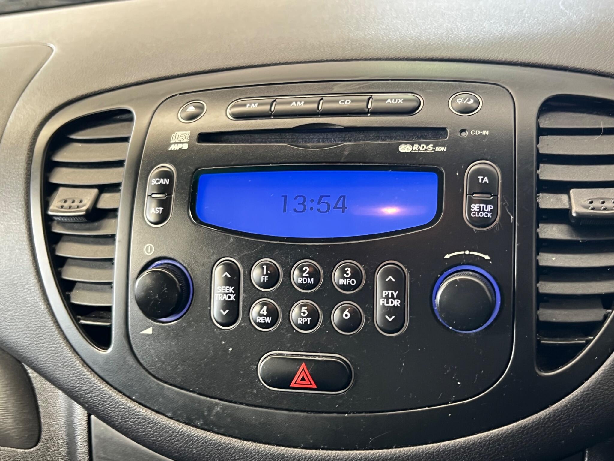 Hyundai i10 - Image 19