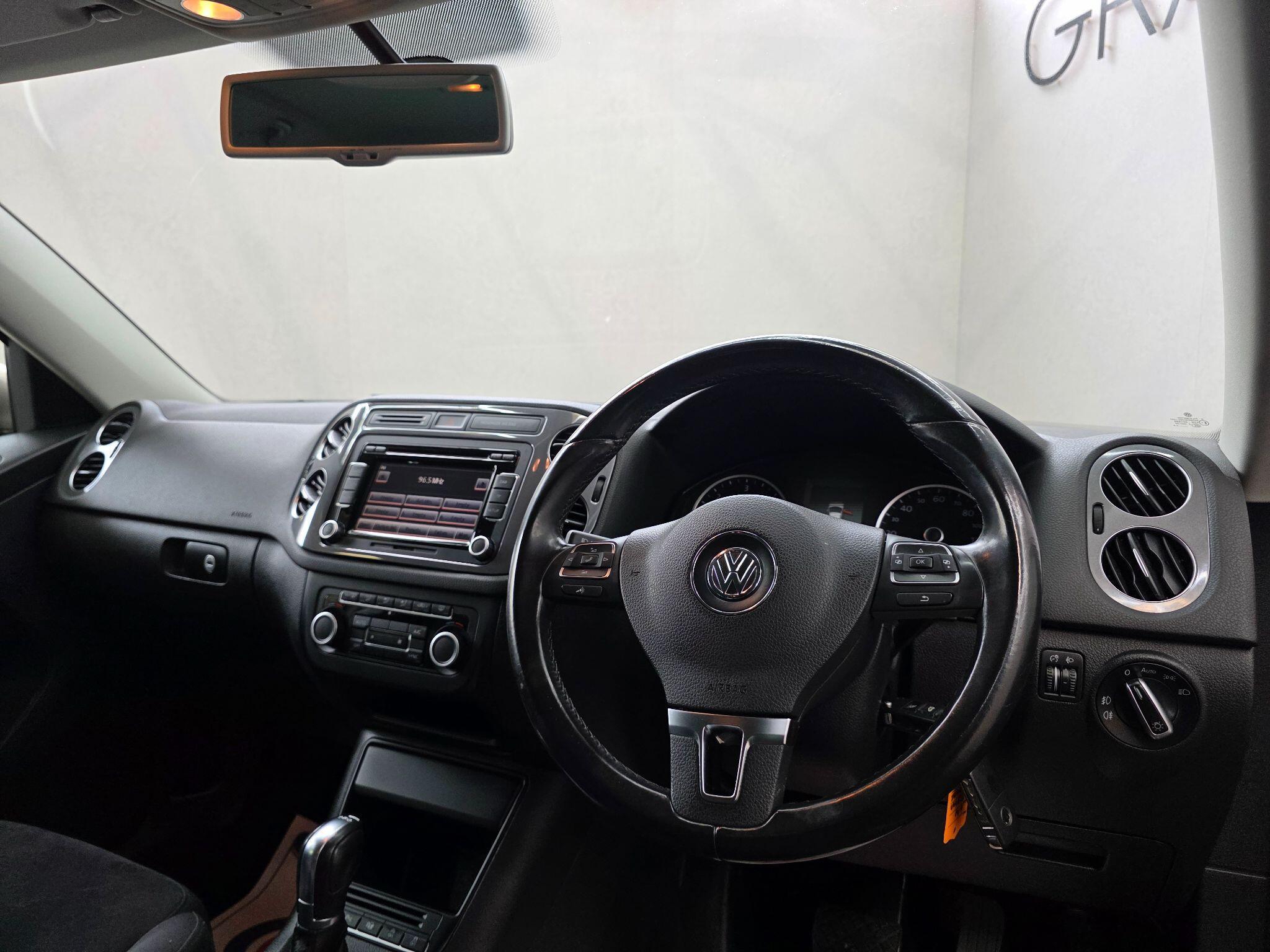 Volkswagen Tiguan - Image 10