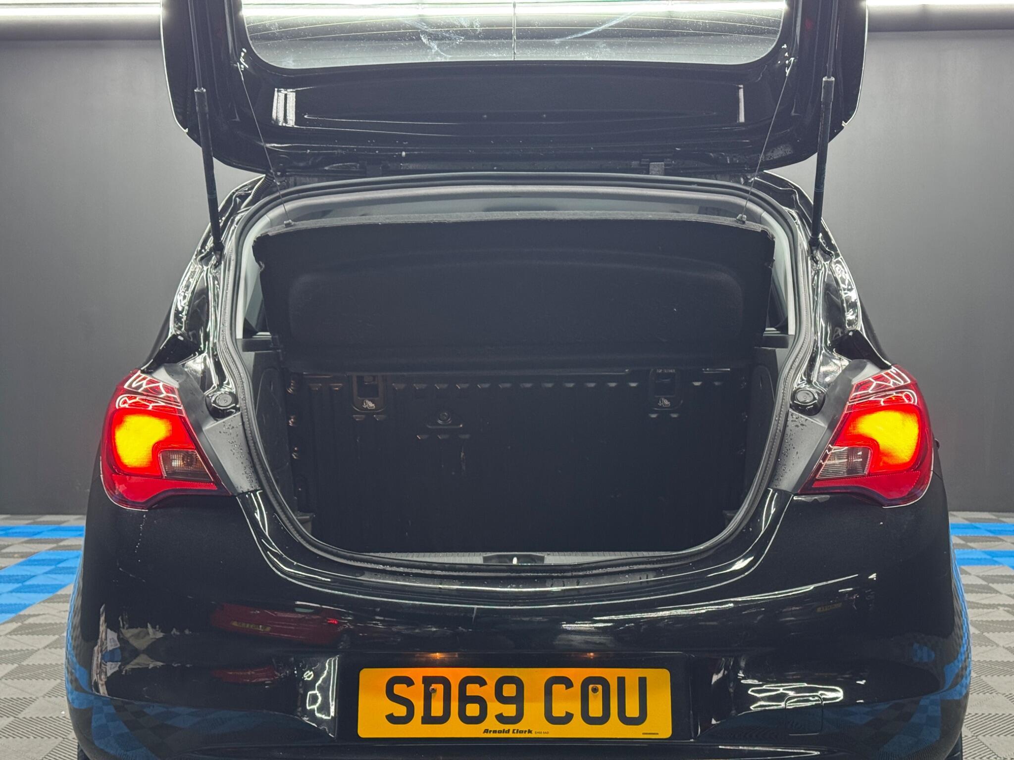 Vauxhall Corsa - Image 35