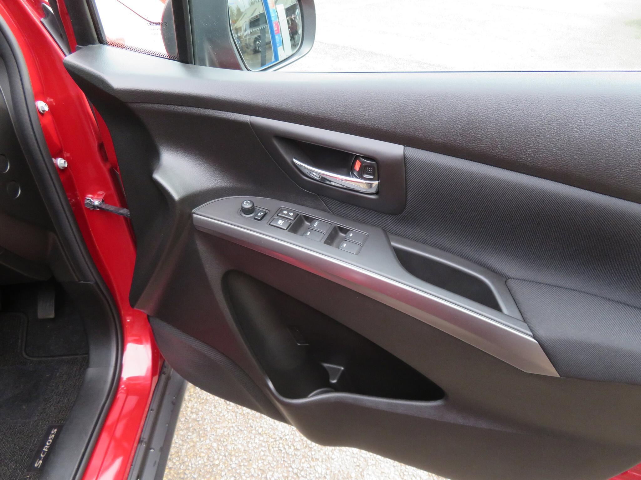 Suzuki S-Cross - Image 19