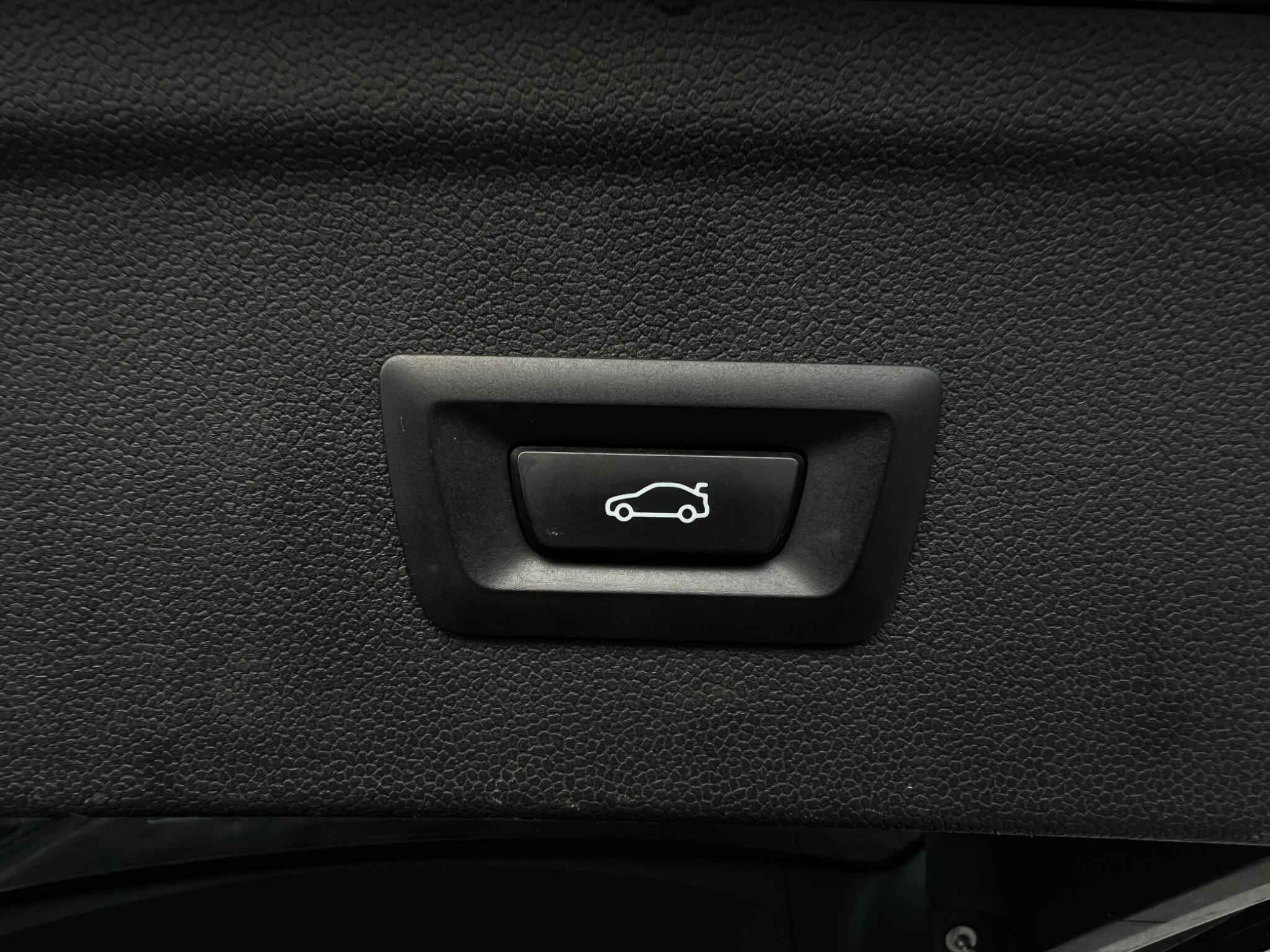 BMW IX - Image 18