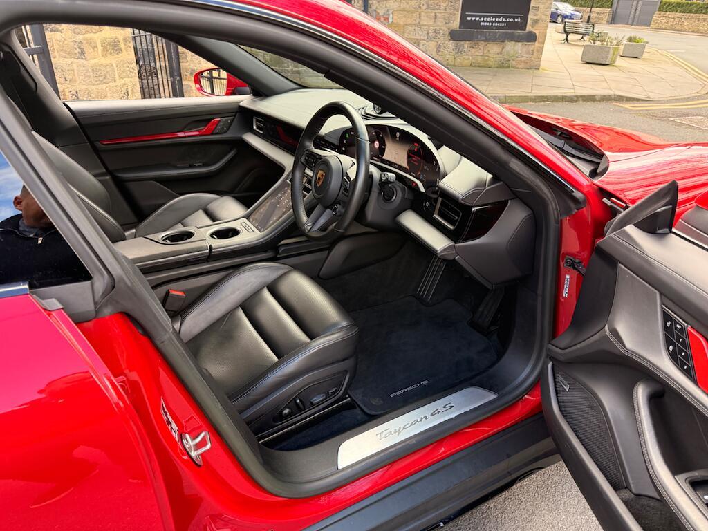 Porsche Taycan - Image 40