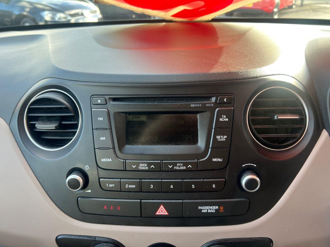 Hyundai i10 - Image 2