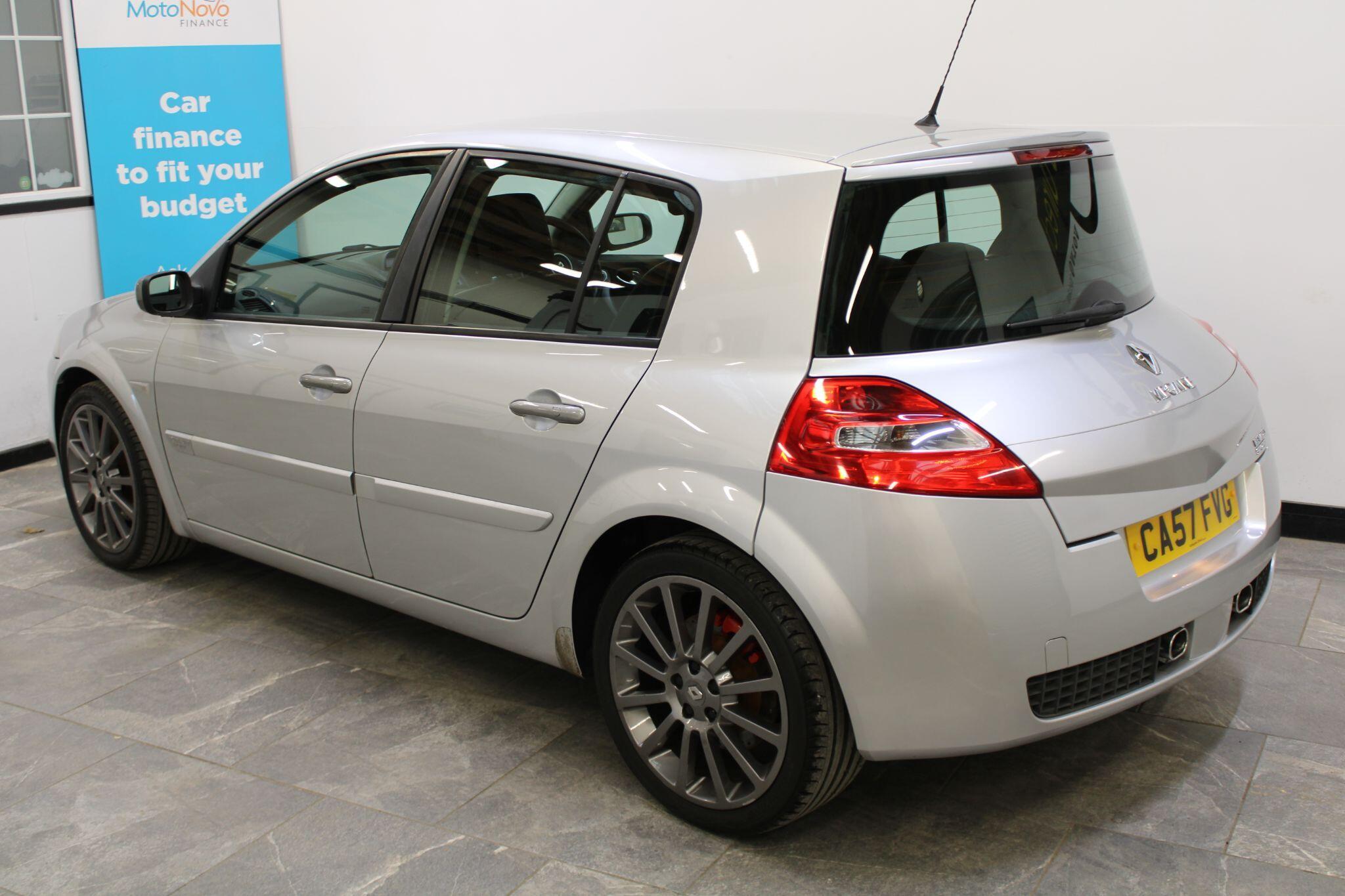 Renault Megane - Image 19