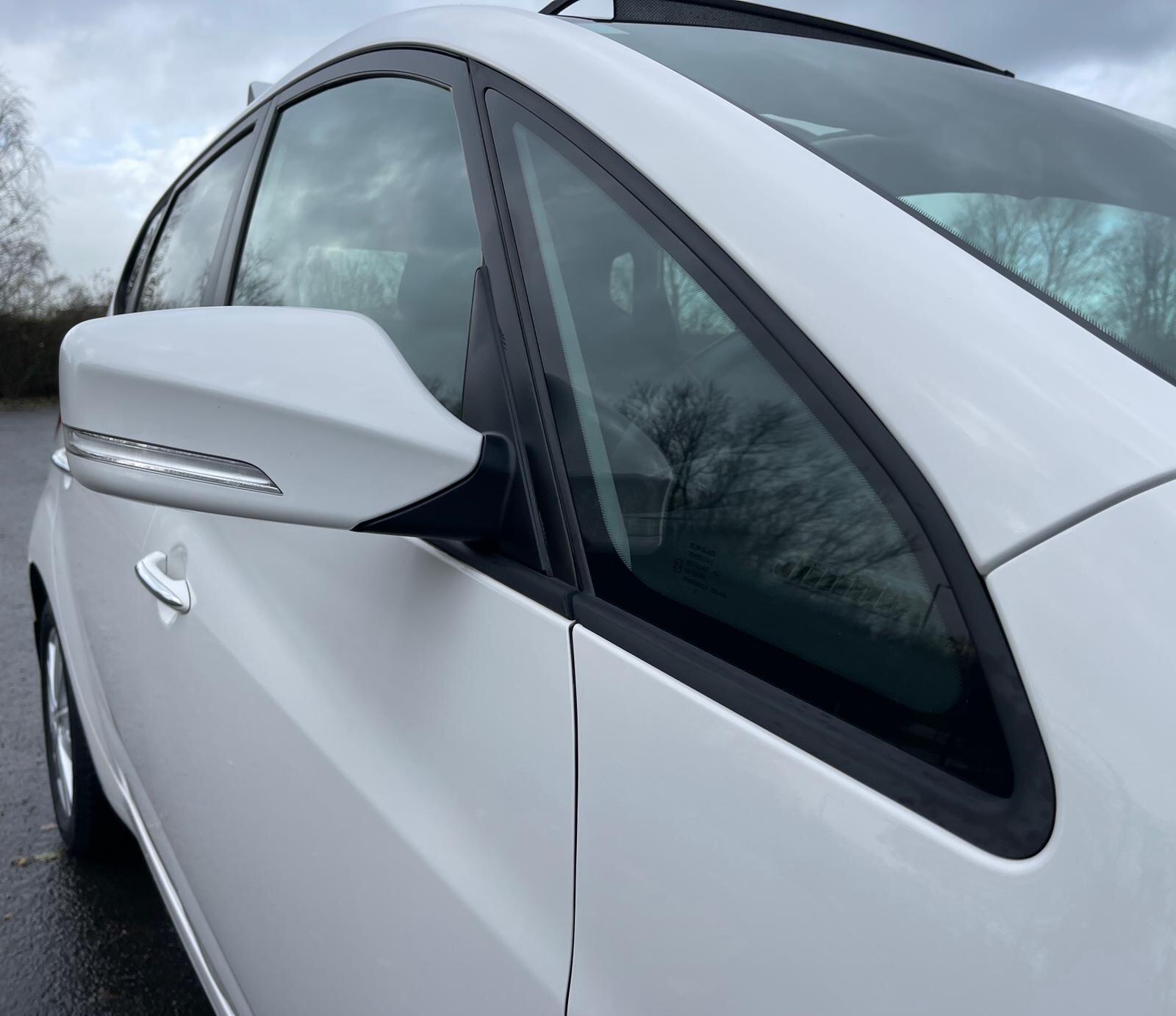 Hyundai ix20 - Image 36