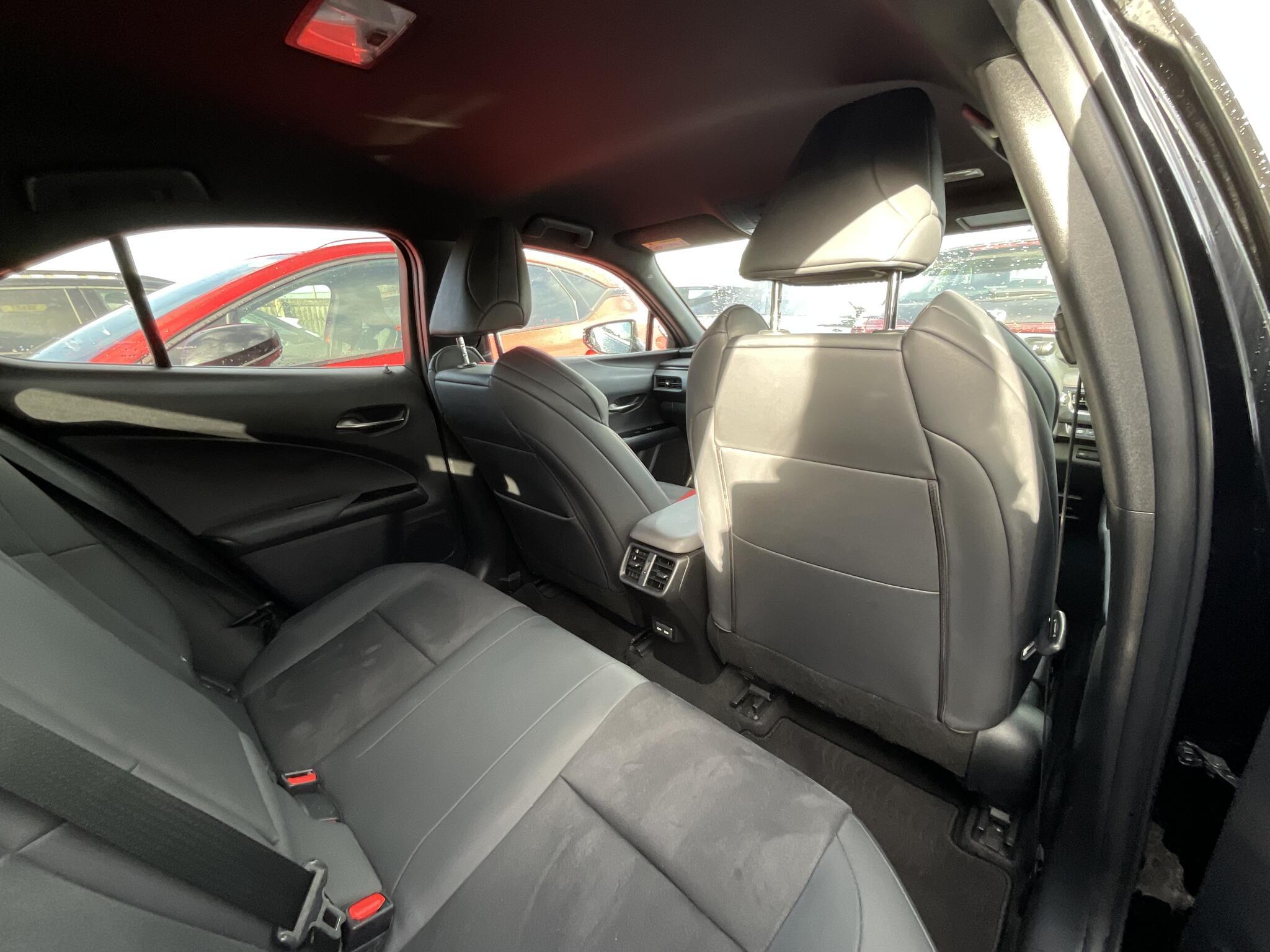 Lexus UX - Image 10