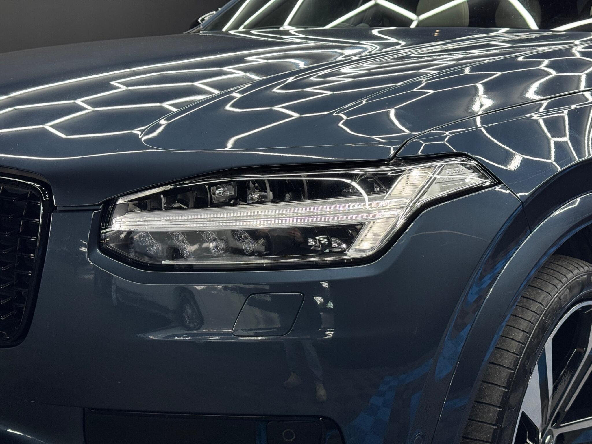 Volvo XC90 - Image 53