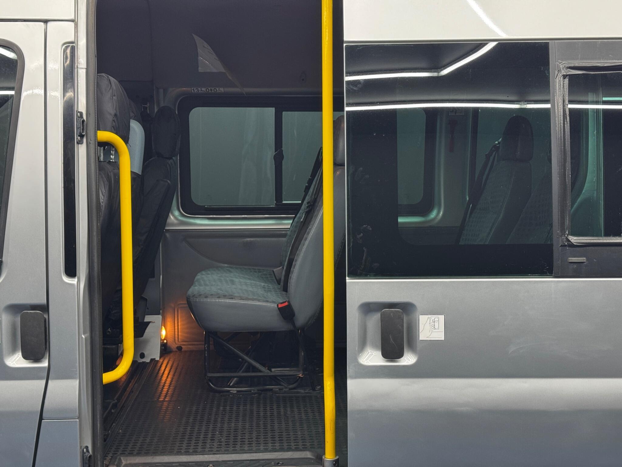 Ford Transit - Image 37