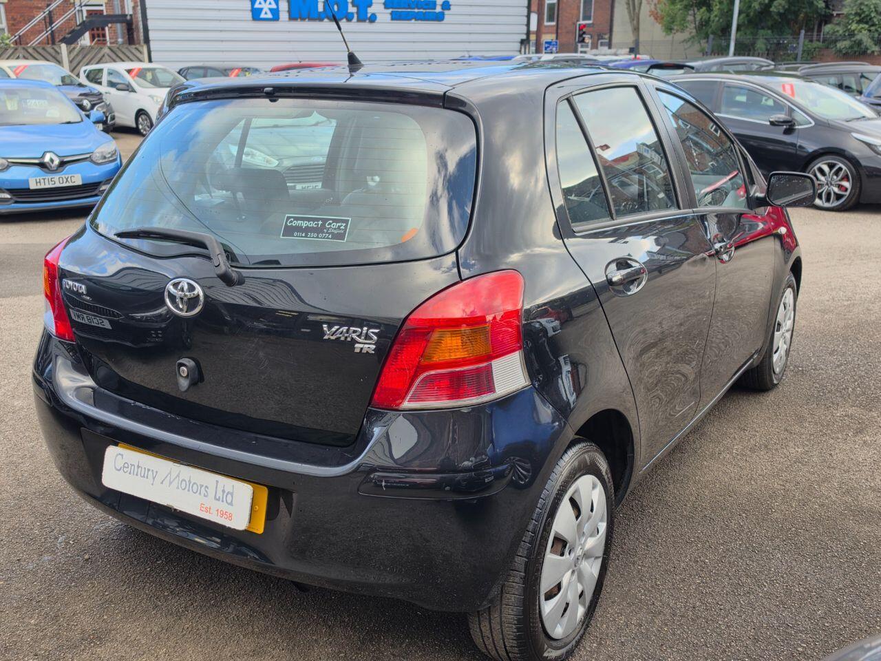 Toyota Yaris - Image 6