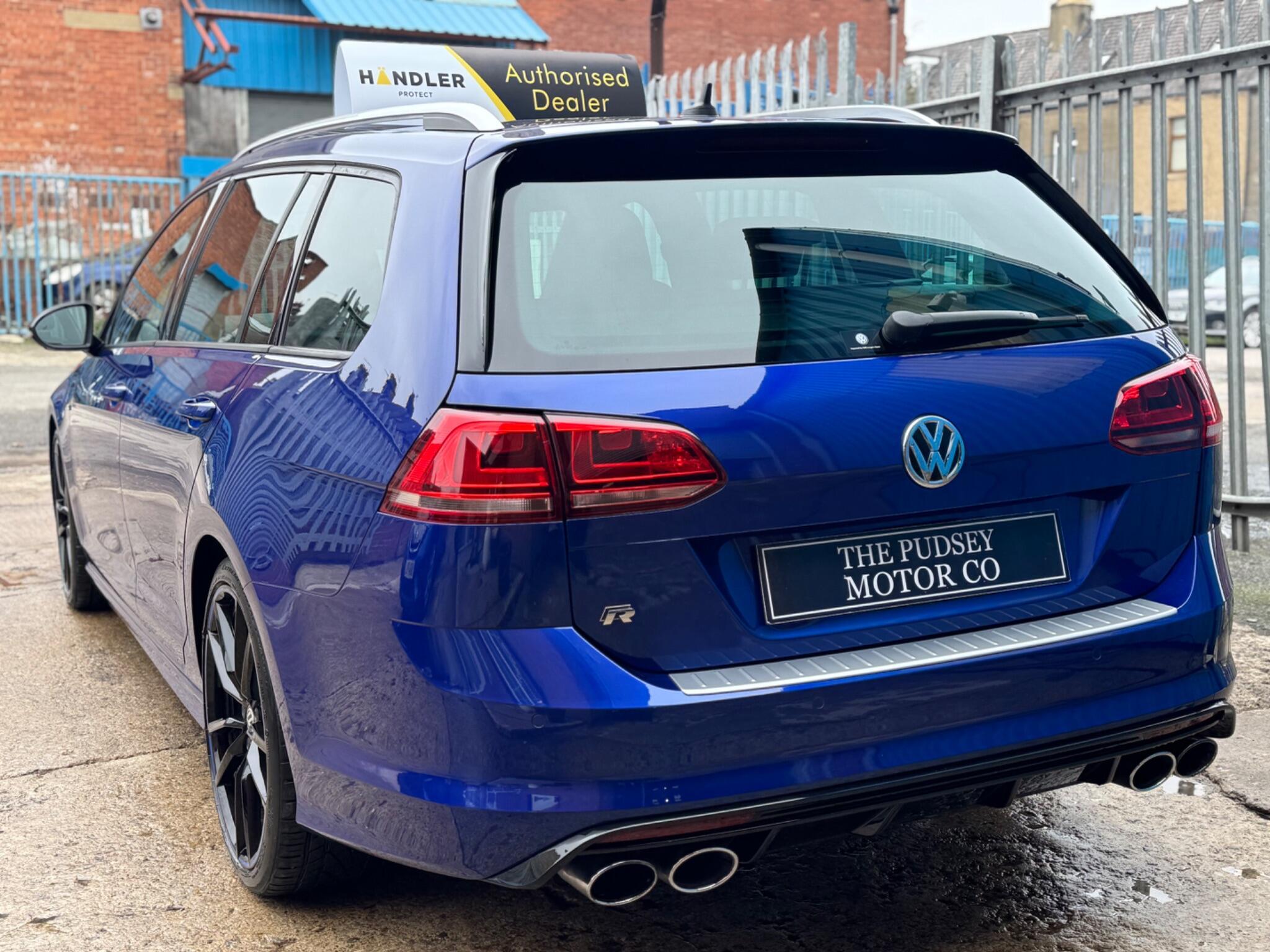 Volkswagen Golf - Image 11