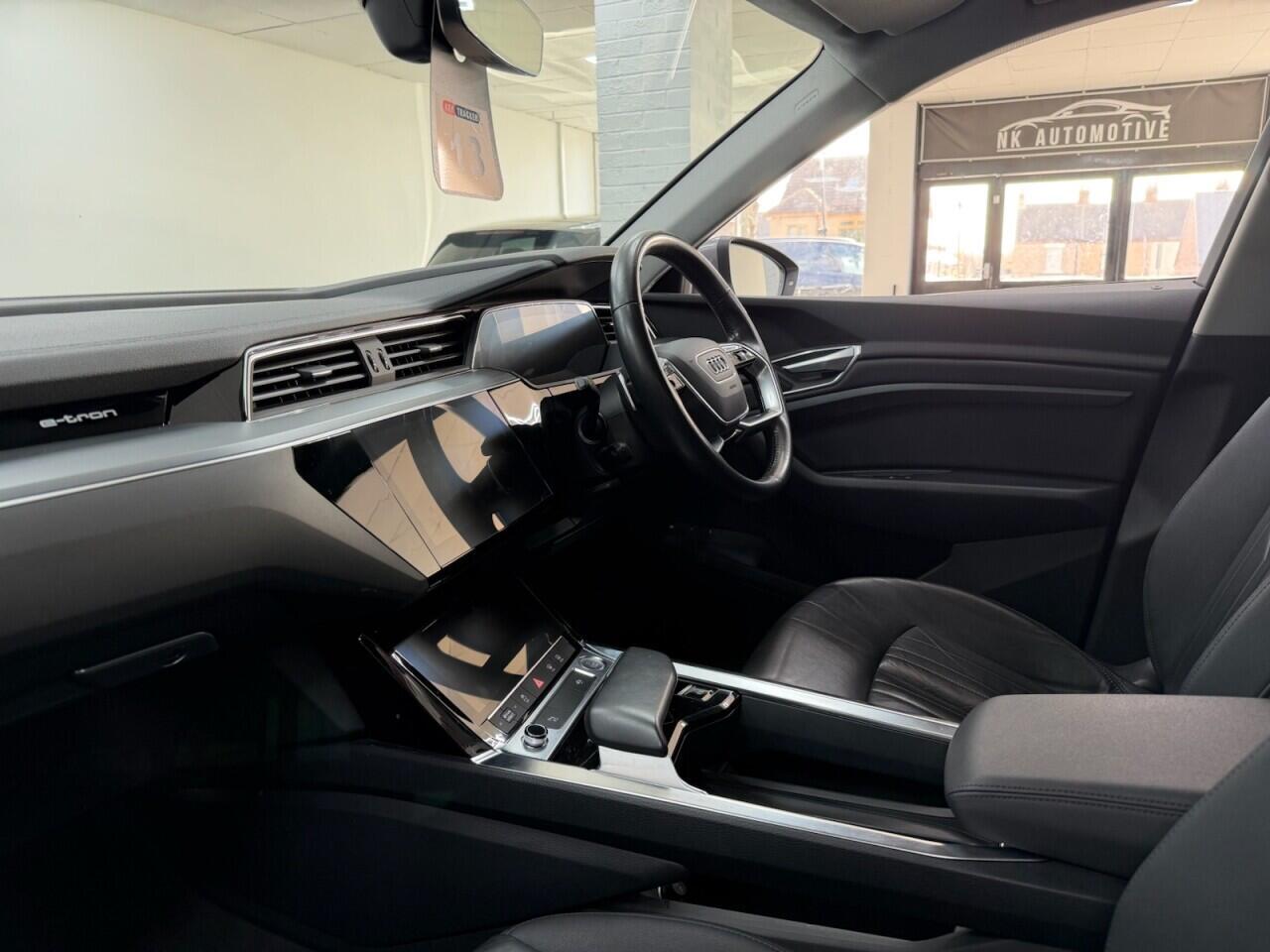 Audi E-Tron - Image 25