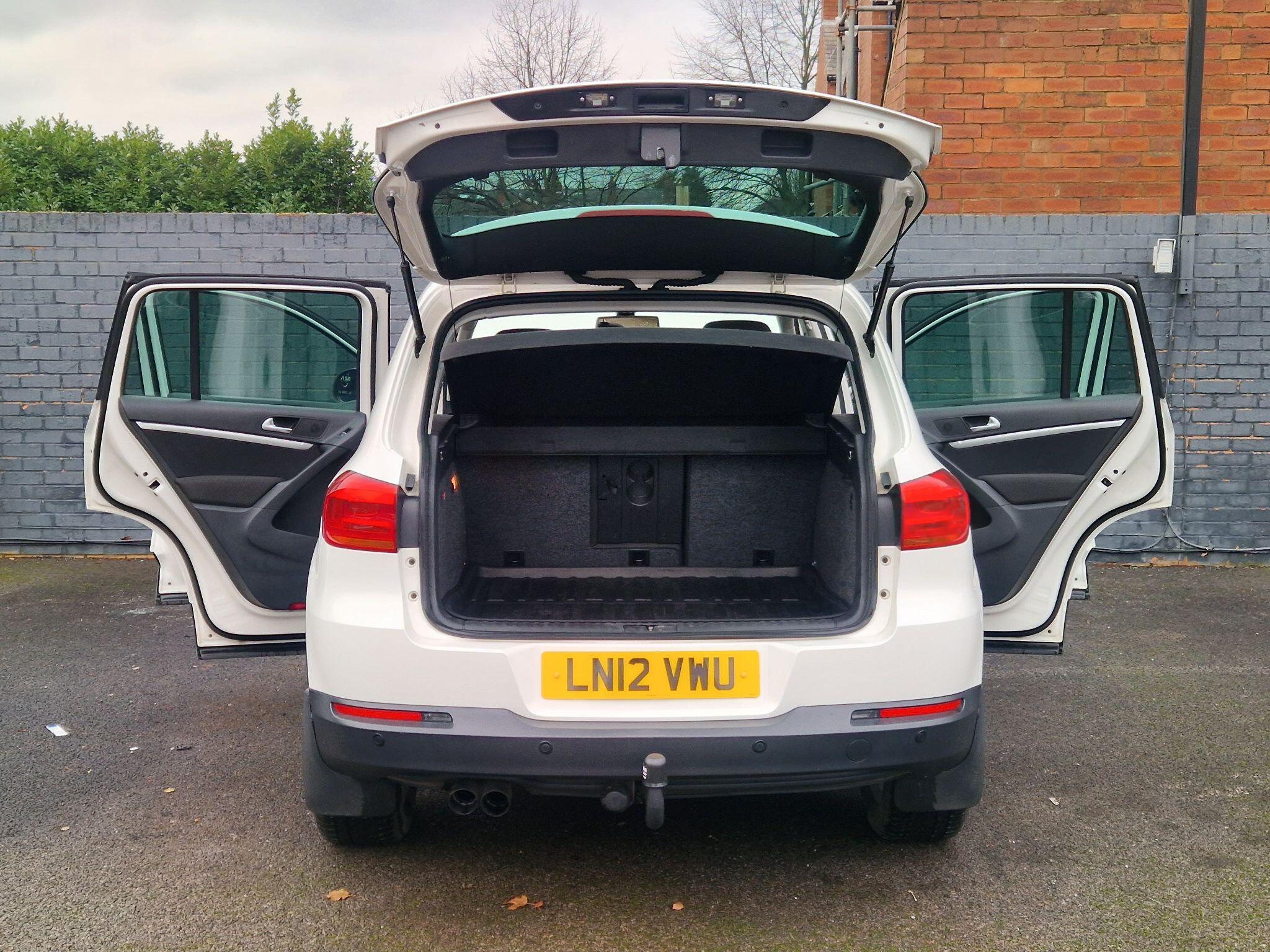 Volkswagen Tiguan - Image 21