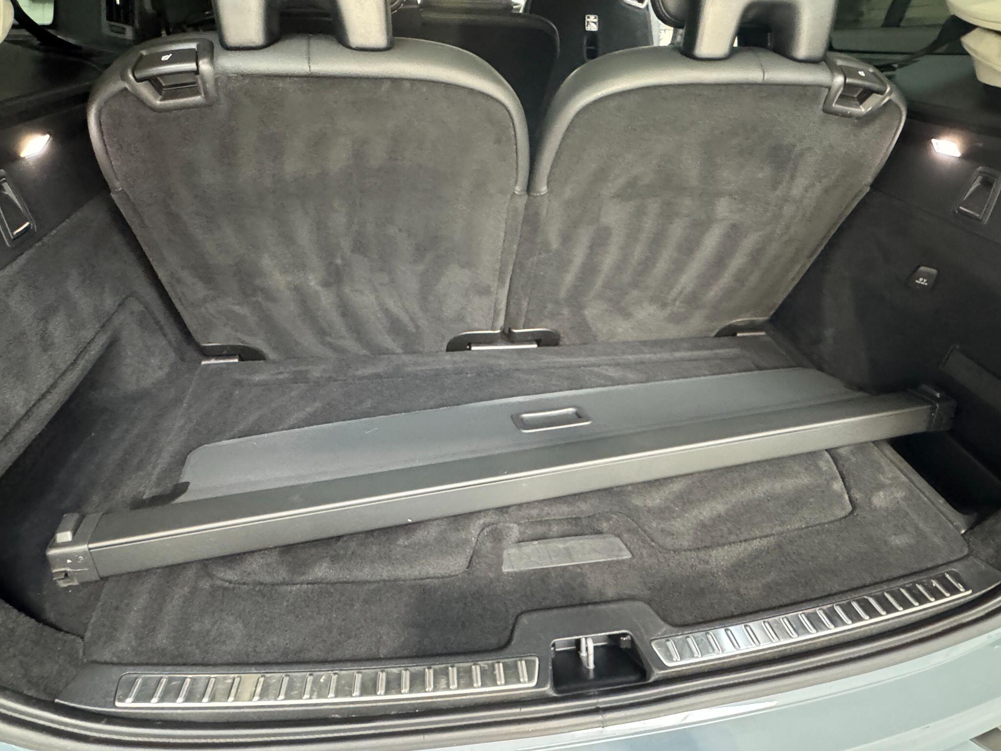 Volvo XC90 - Image 53