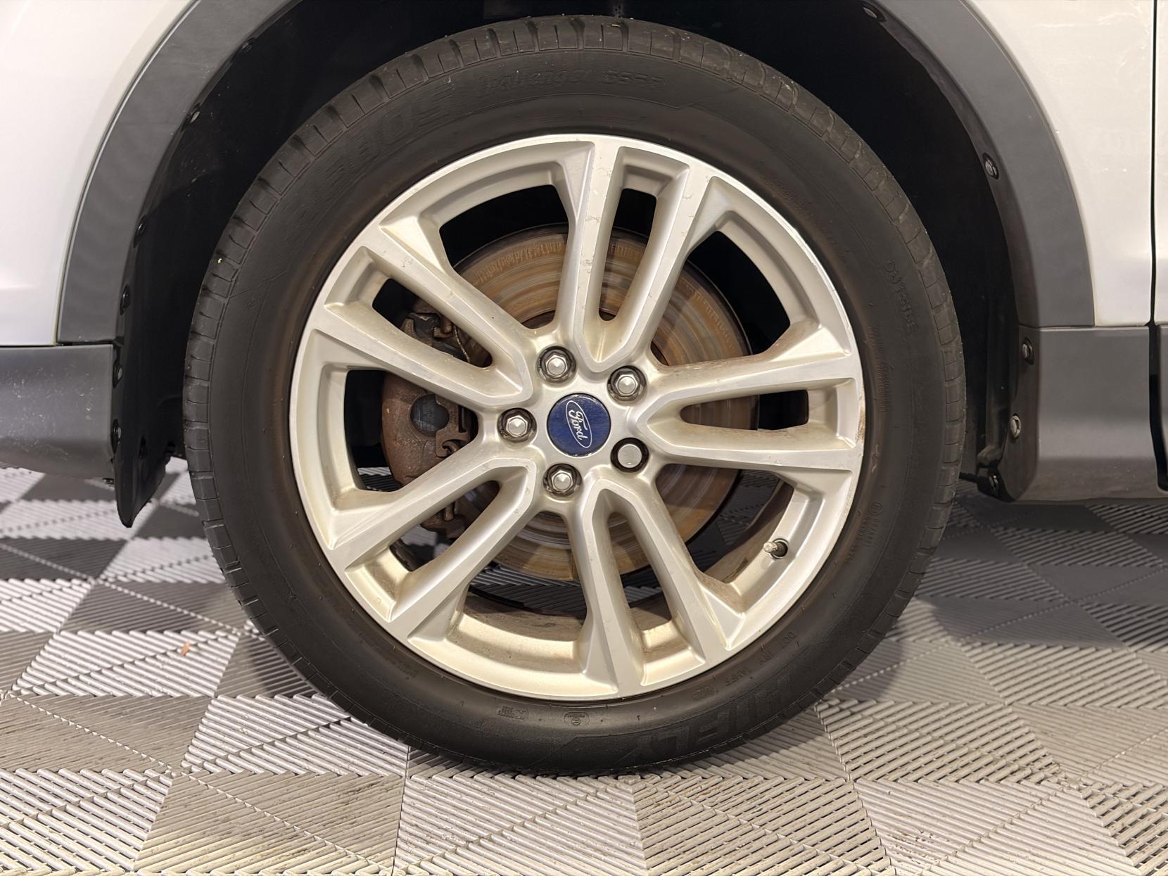 Ford Kuga - Image 15