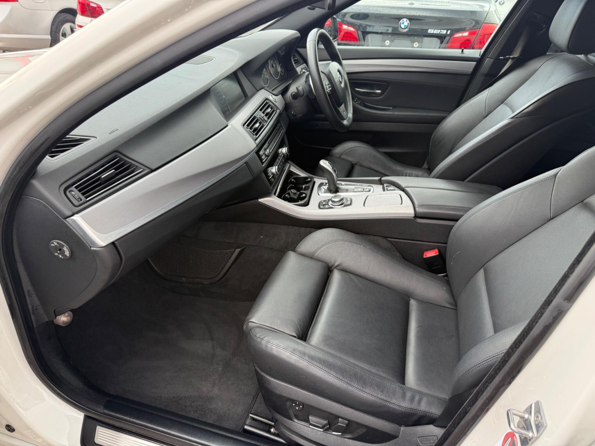 BMW 5 Series - Image 11