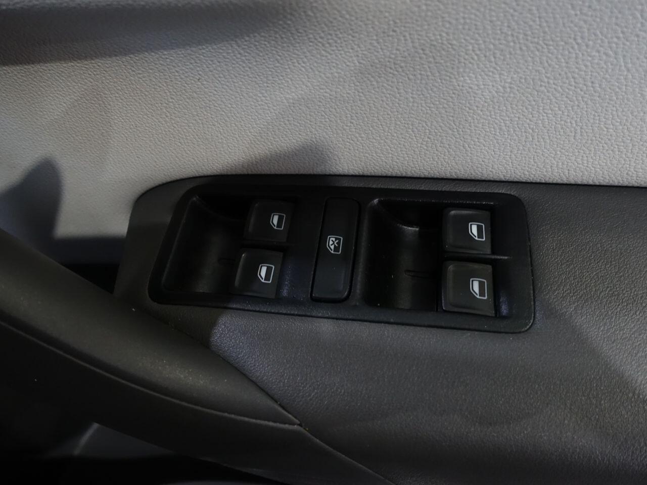 Volkswagen Polo - Image 31