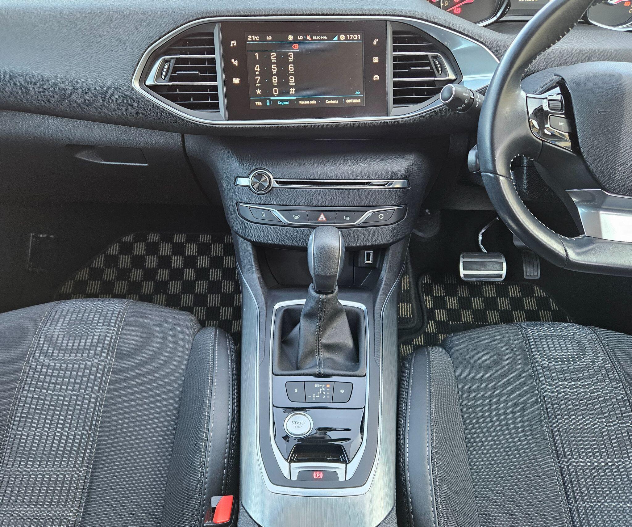 Peugeot 308 - Image 19