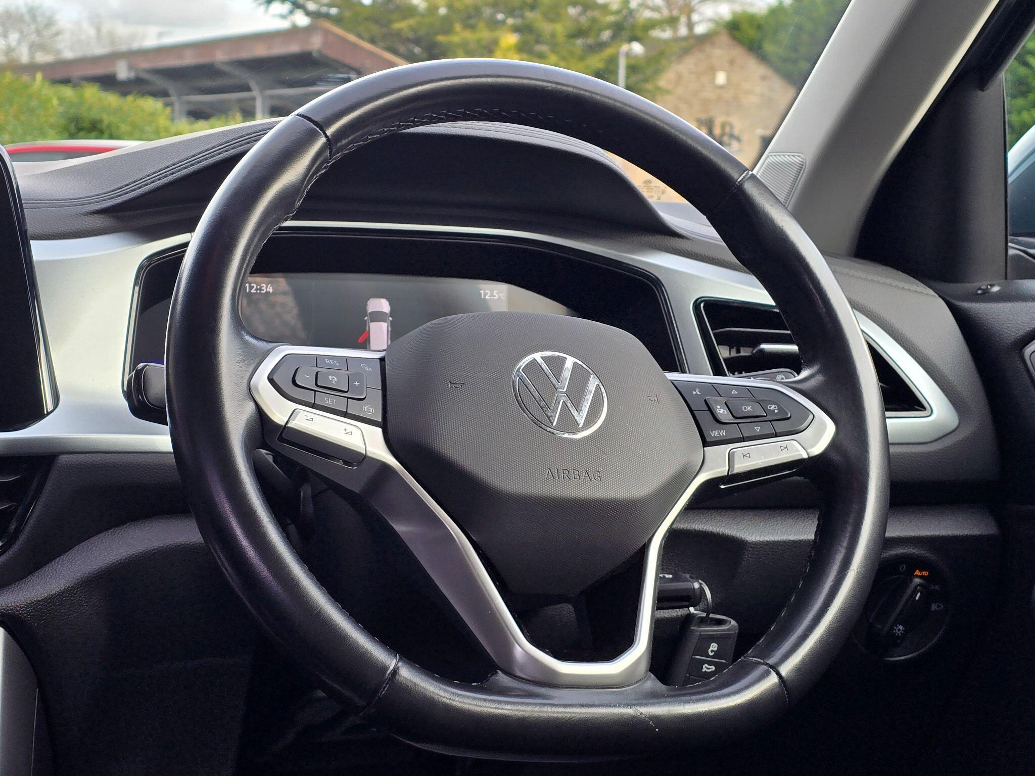 Volkswagen T-Roc - Image 45