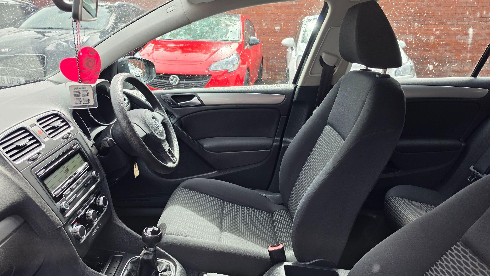Volkswagen Golf - Image 14