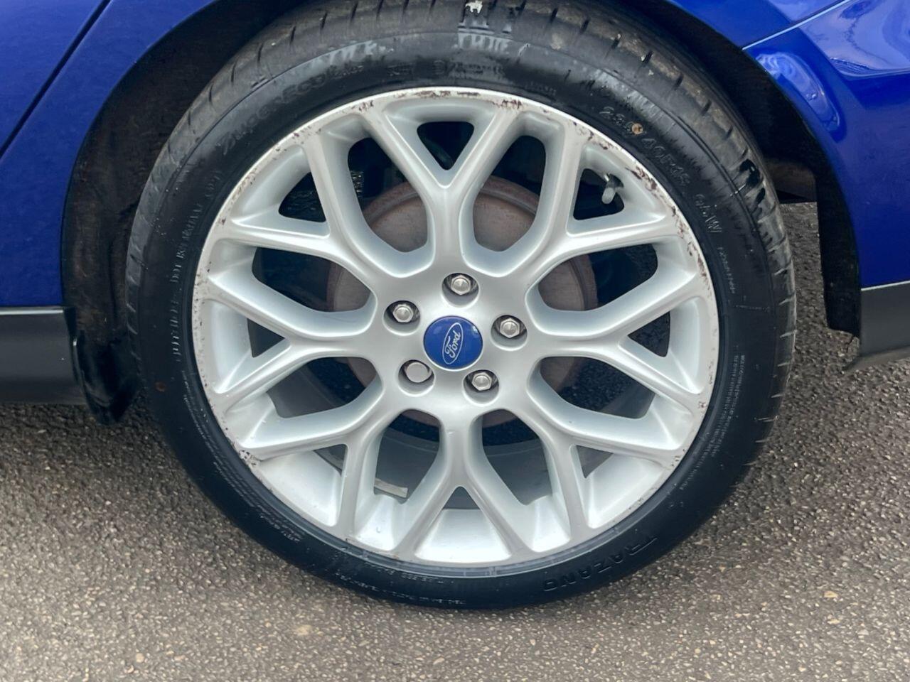 Ford Focus - Image 31