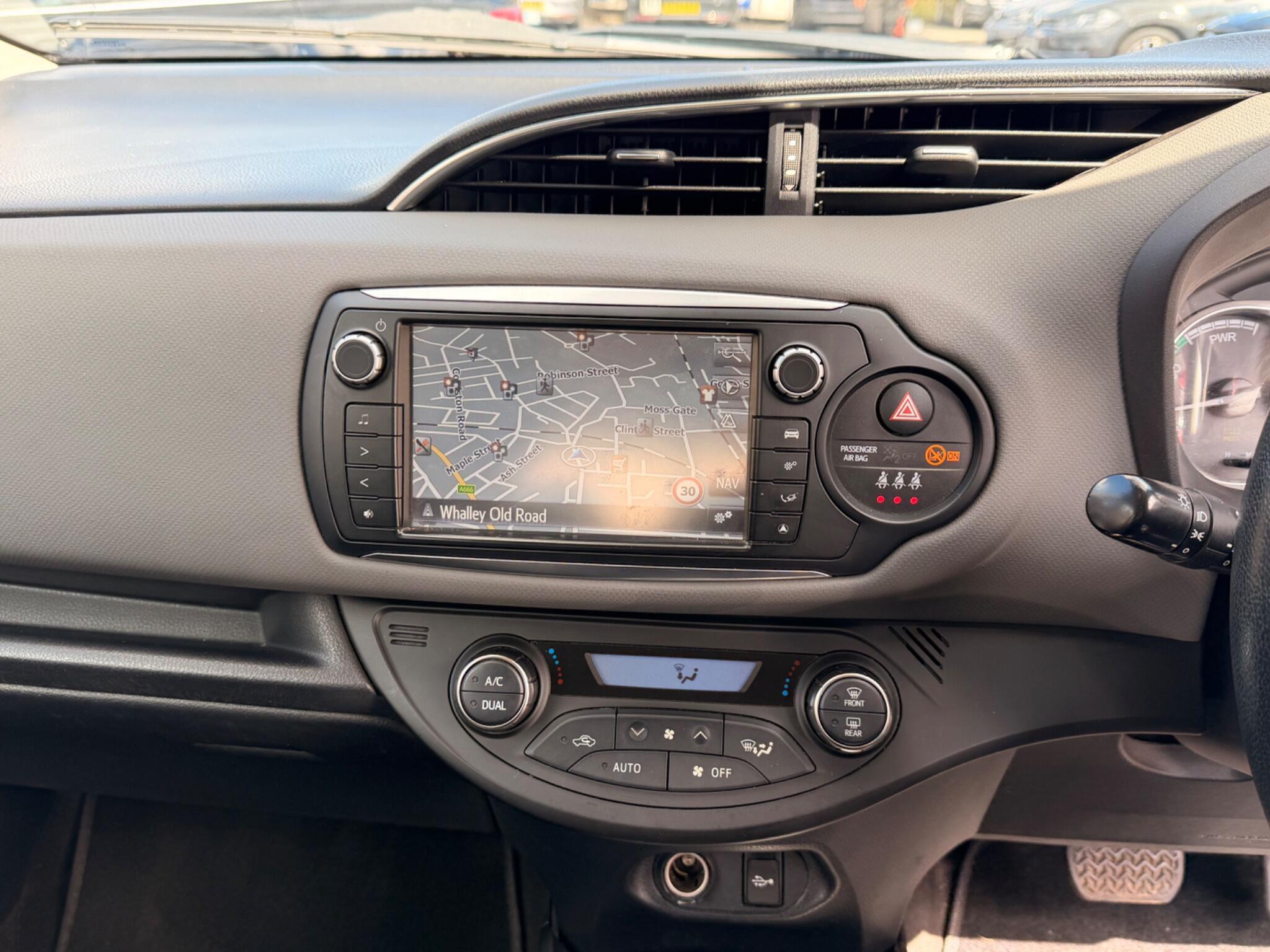 Toyota Yaris - Image 16