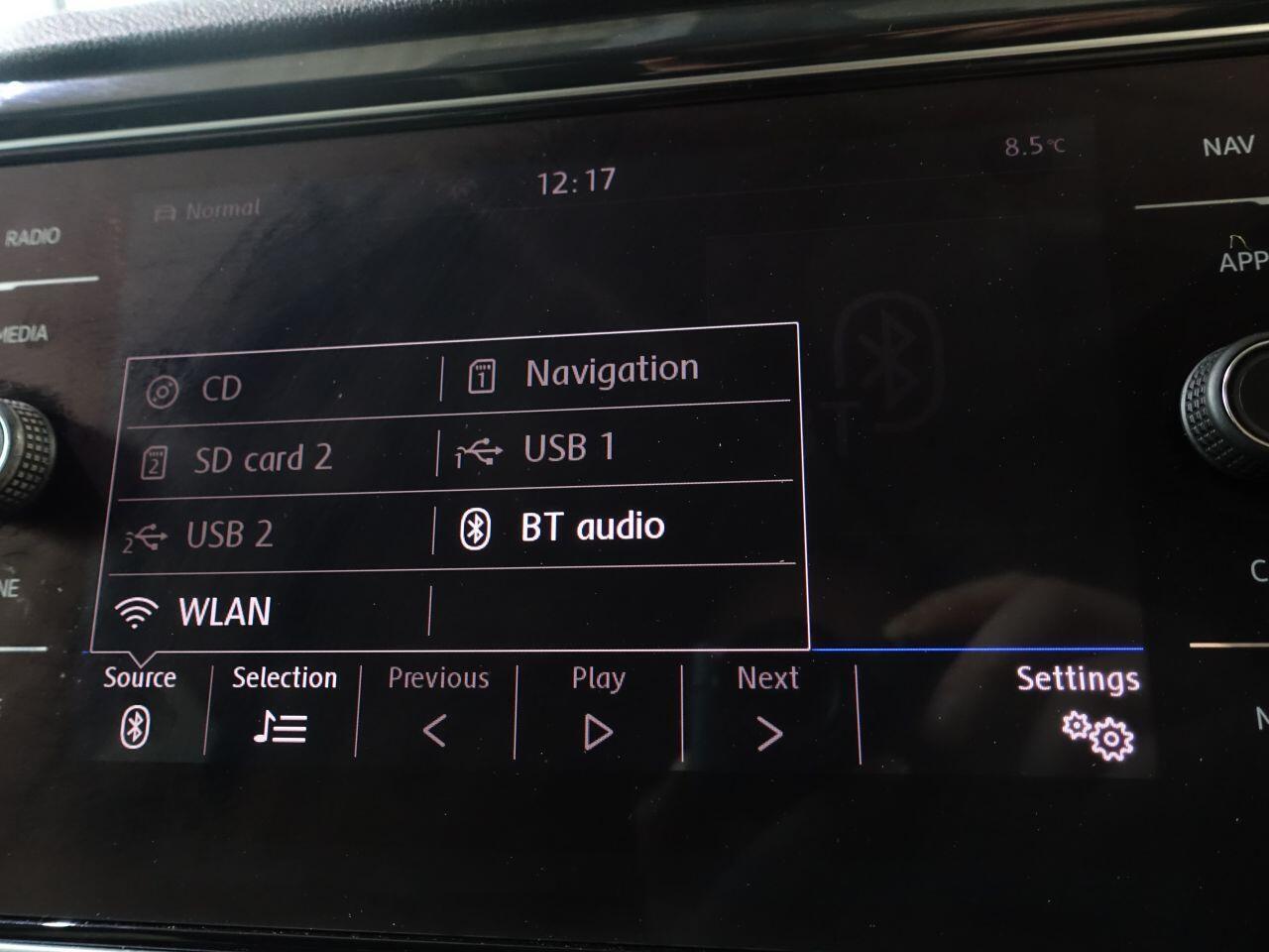 Volkswagen T-Roc - Image 29