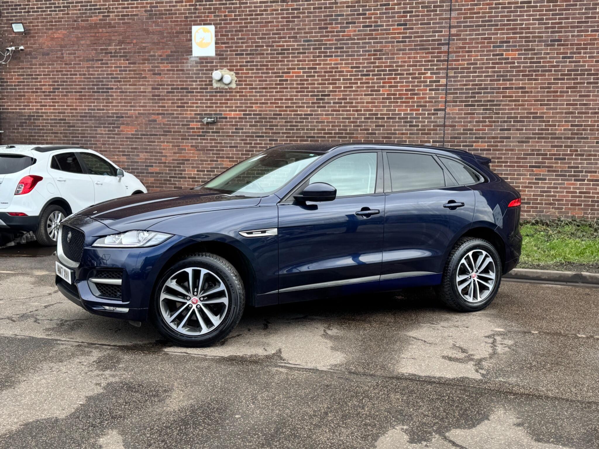 Jaguar F-Pace - Image 3