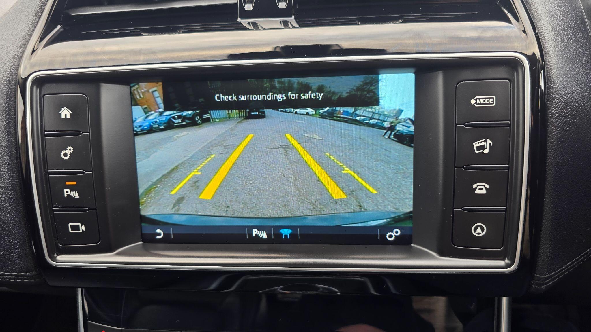 Jaguar XE - Image 33