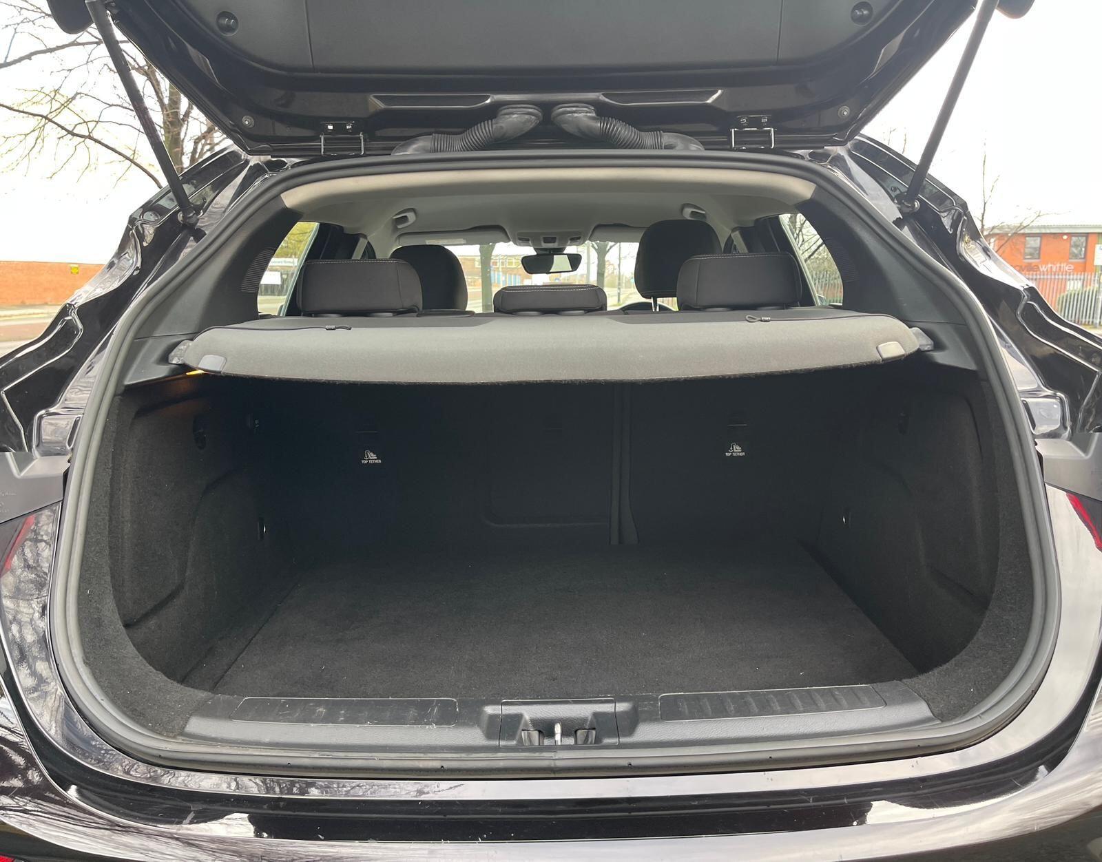 Infiniti Q30 - Image 41