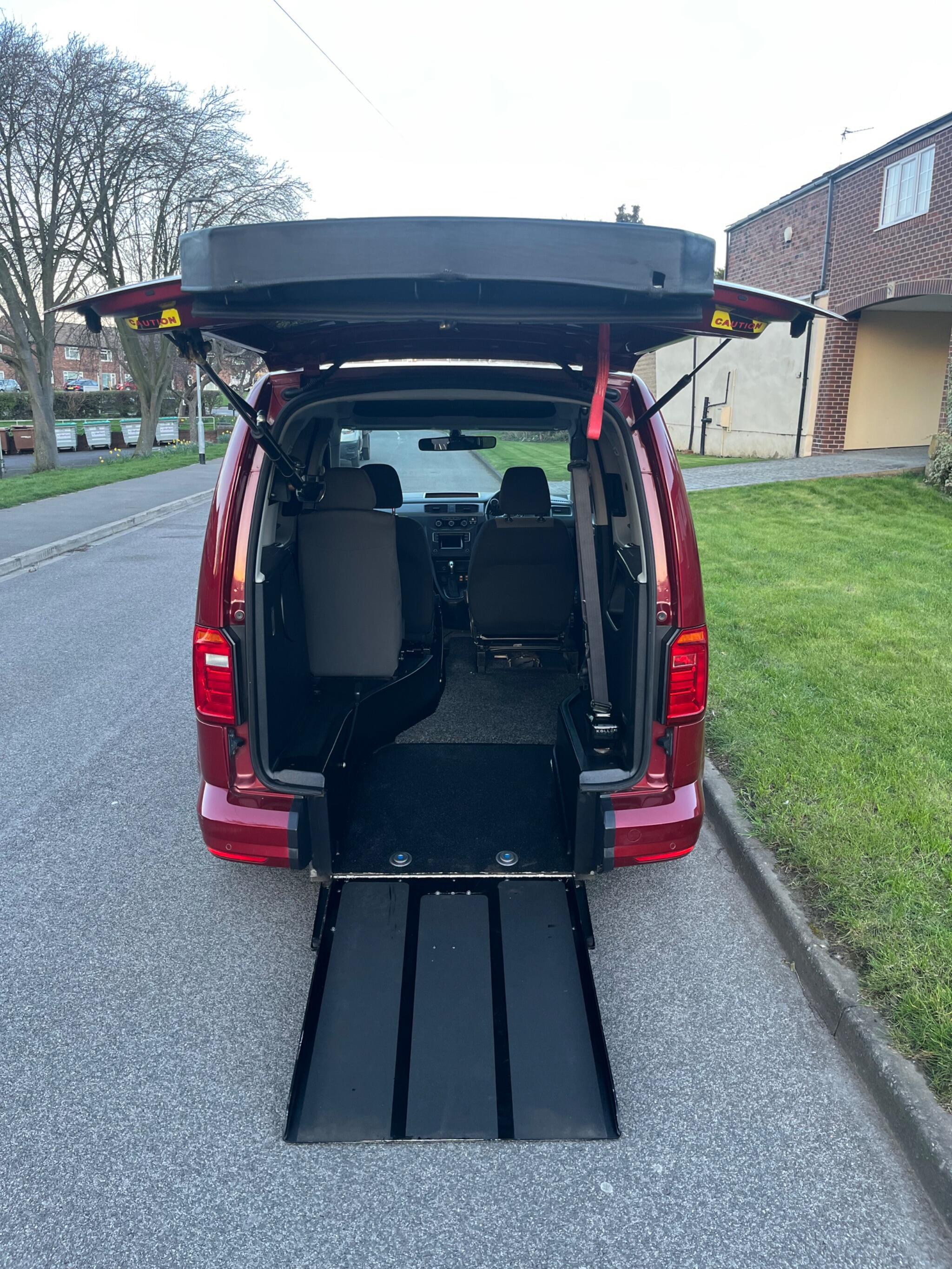 Volkswagen Caddy Life - Image 6