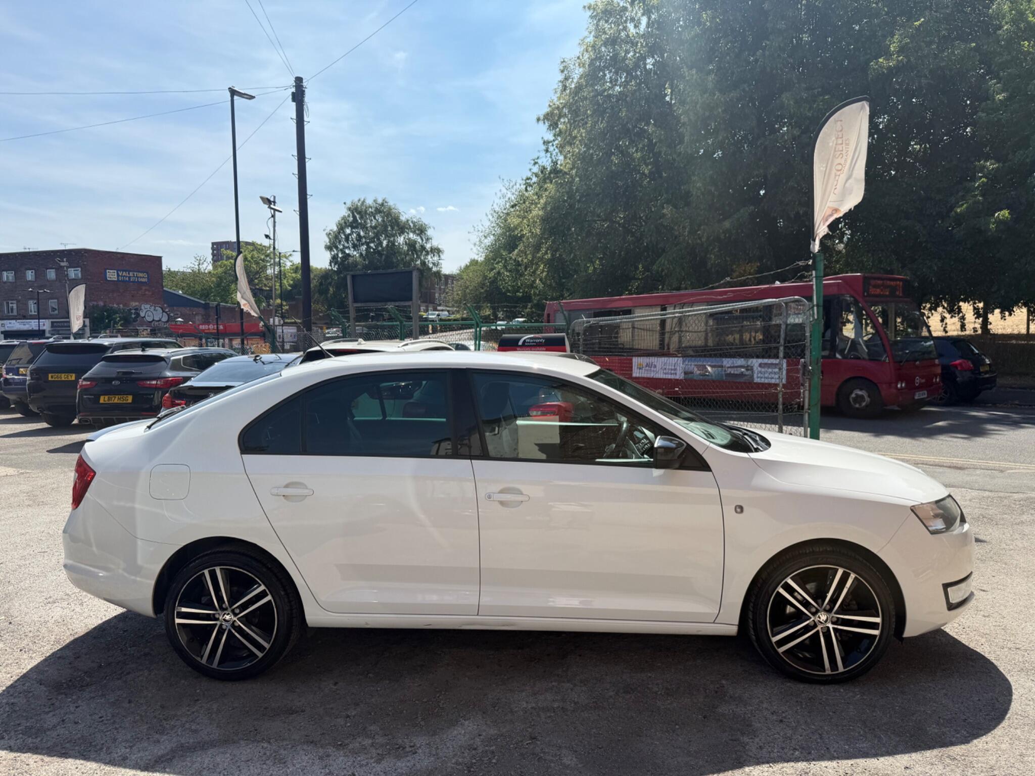 Skoda Rapid - Image 8