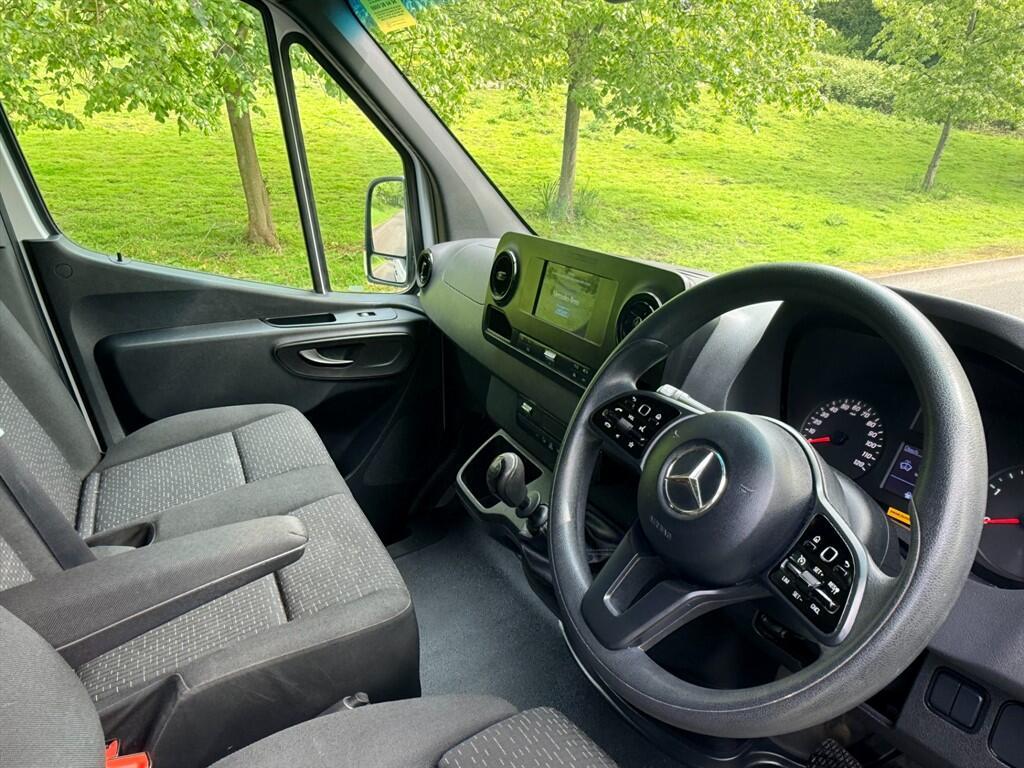 Mercedes Sprinter - Image 13