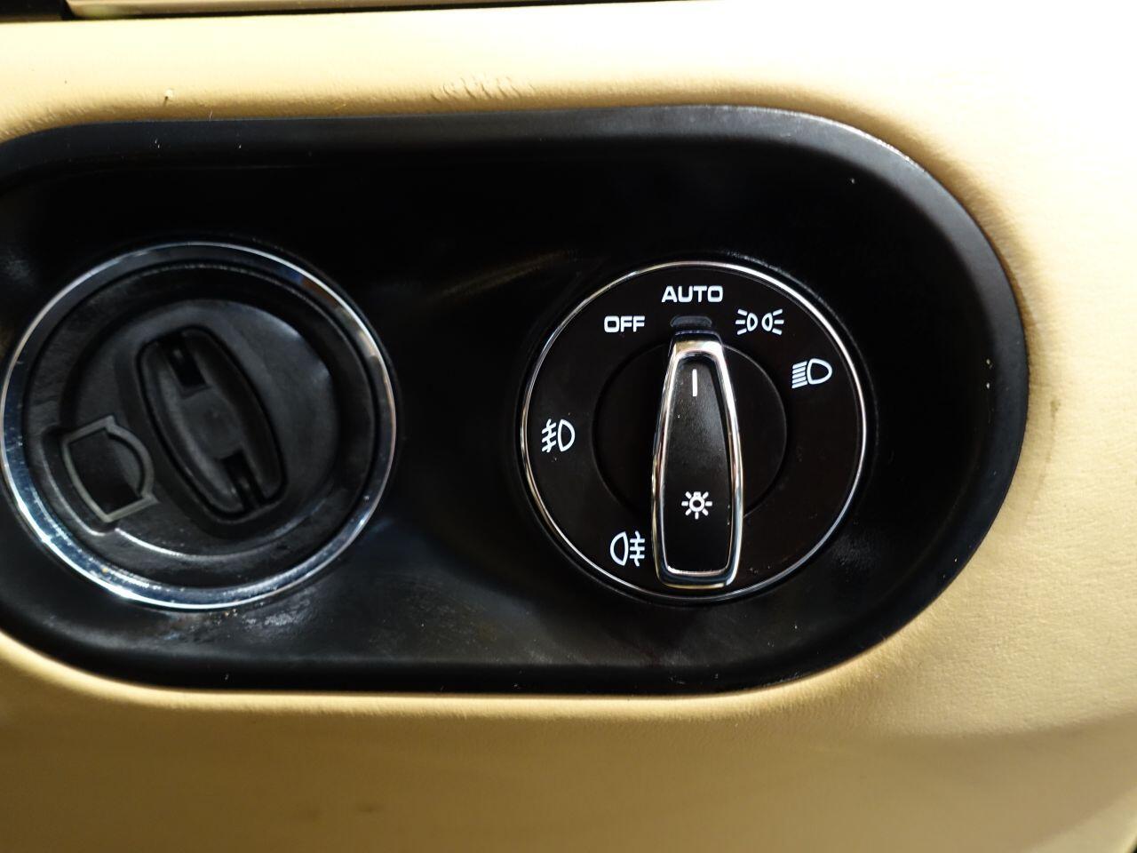 Porsche Macan - Image 33