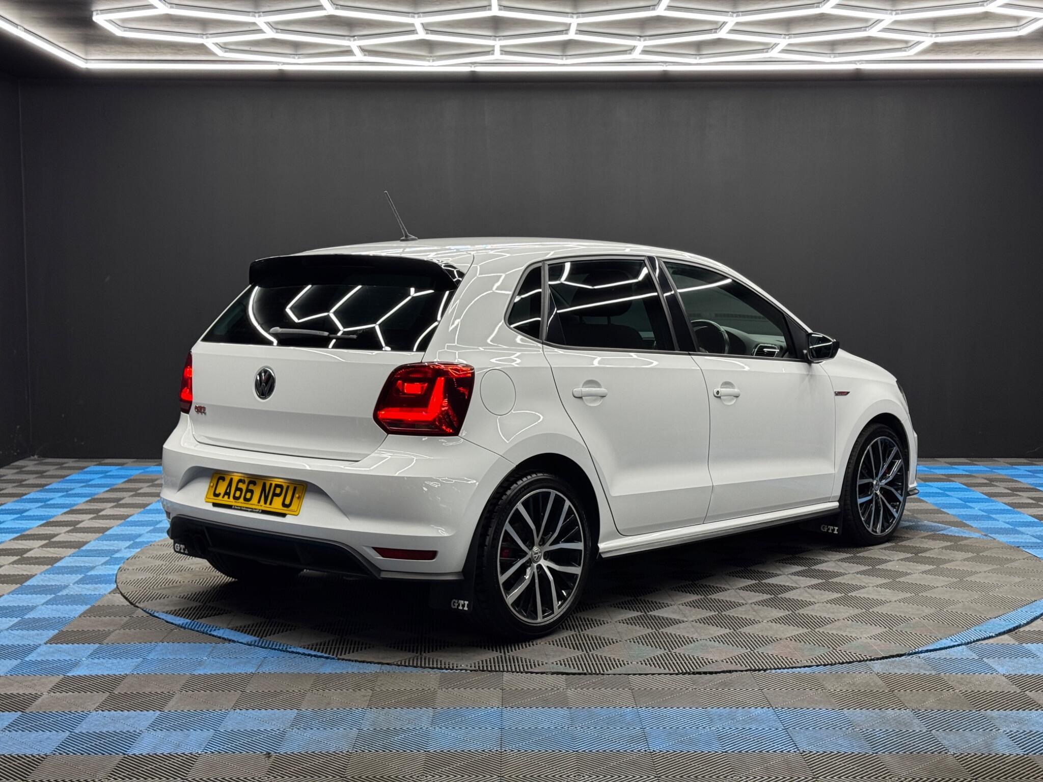 Volkswagen Polo - Image 5